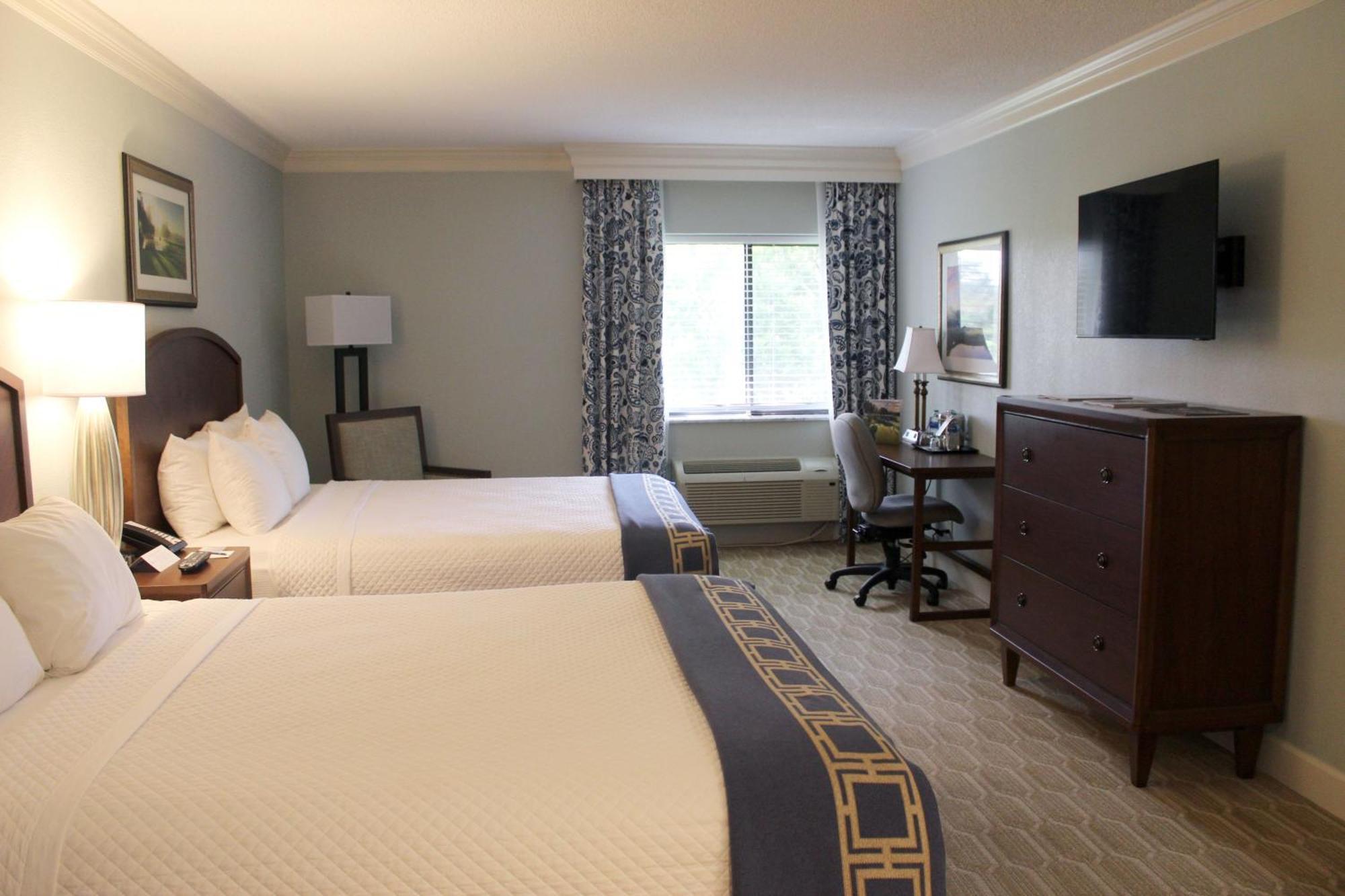 Deluxe Queen Room with Two Queen Beds