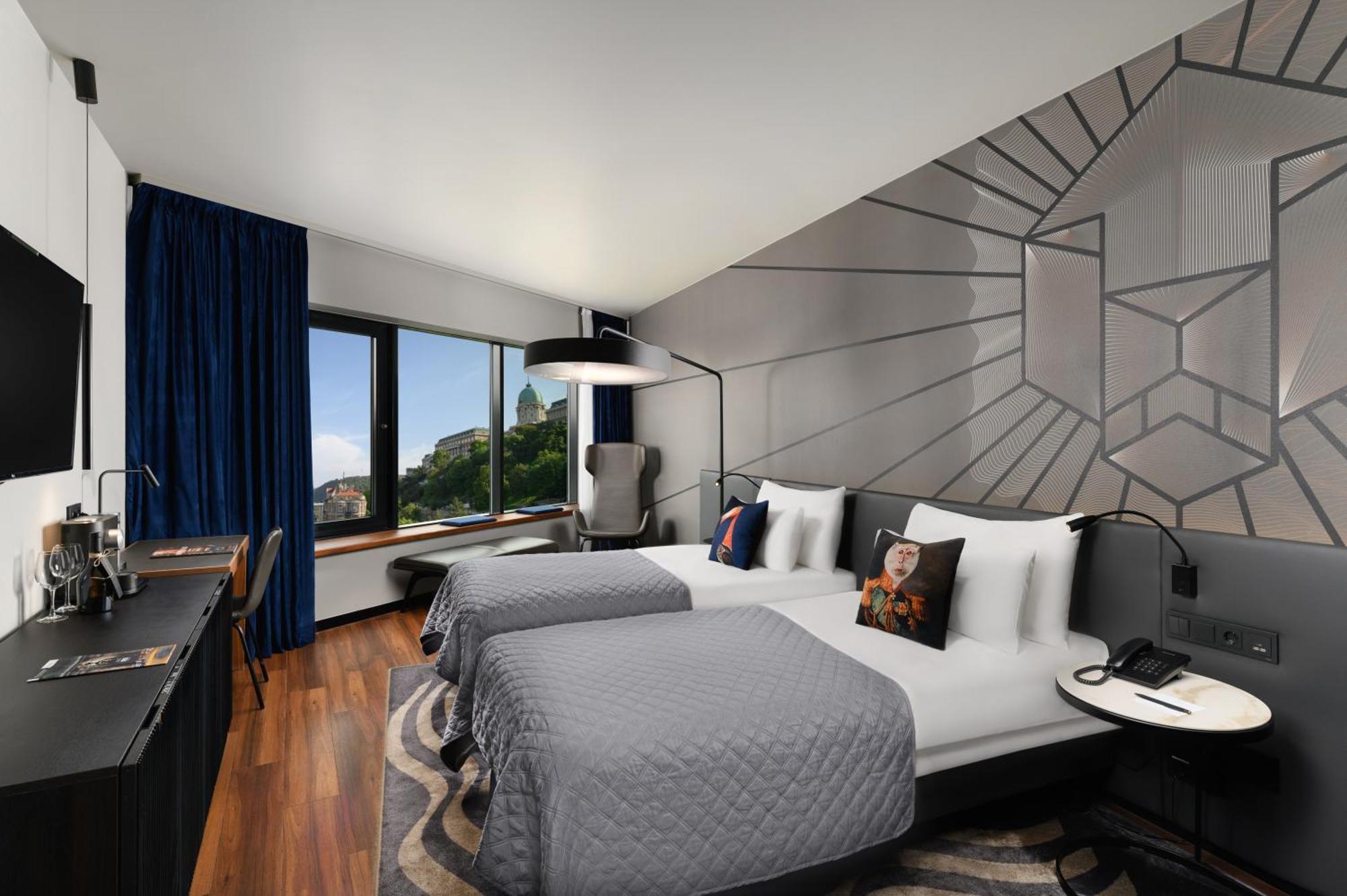 Double Room with Castle View,1572789236:JPEG