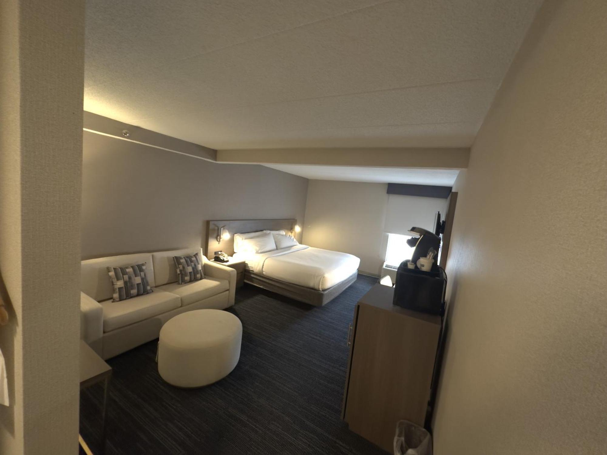 King Room - Non-Smoking