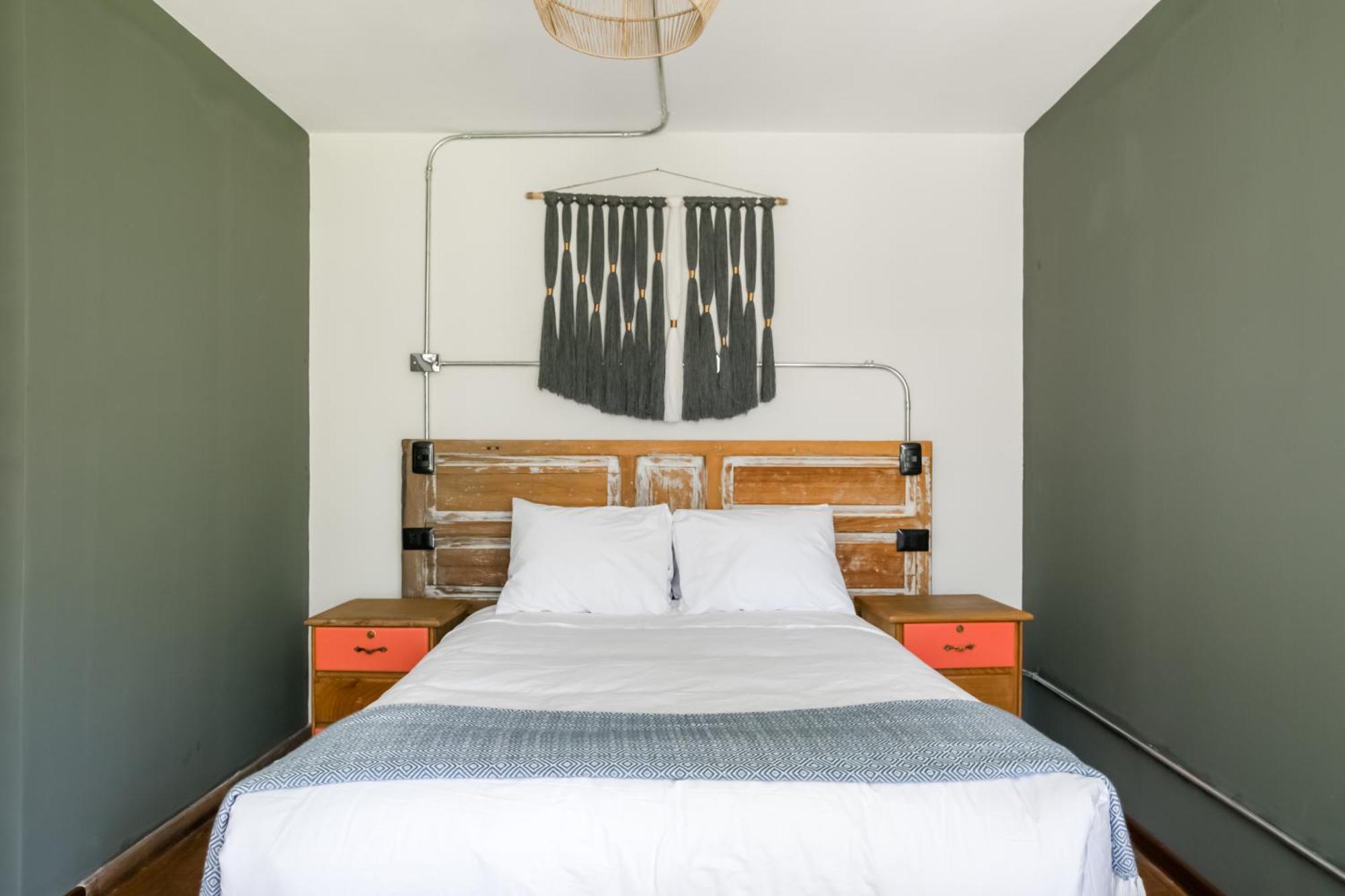 Standard Room,1576751960:JPEG