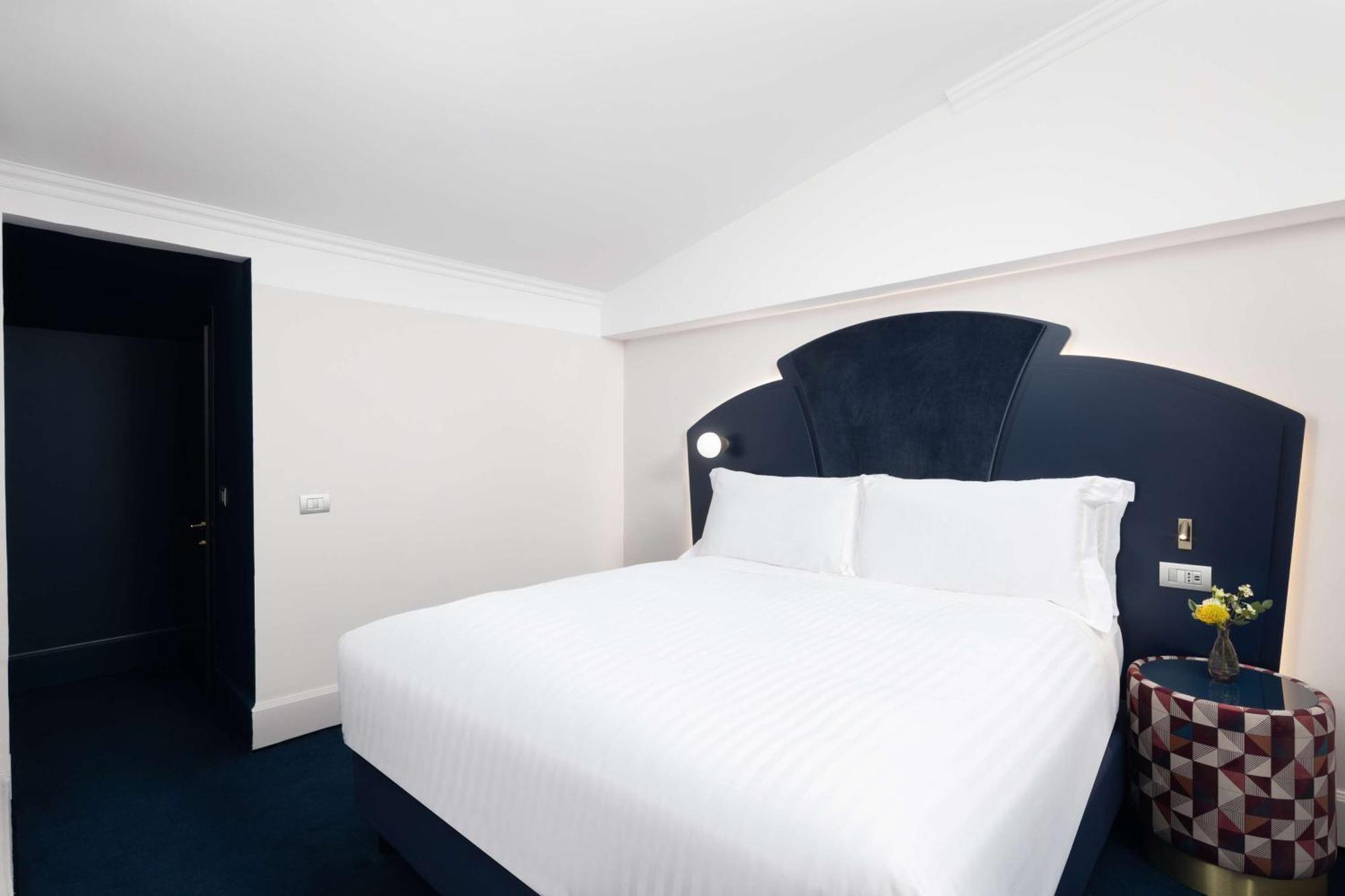 Classic Anglo Suite