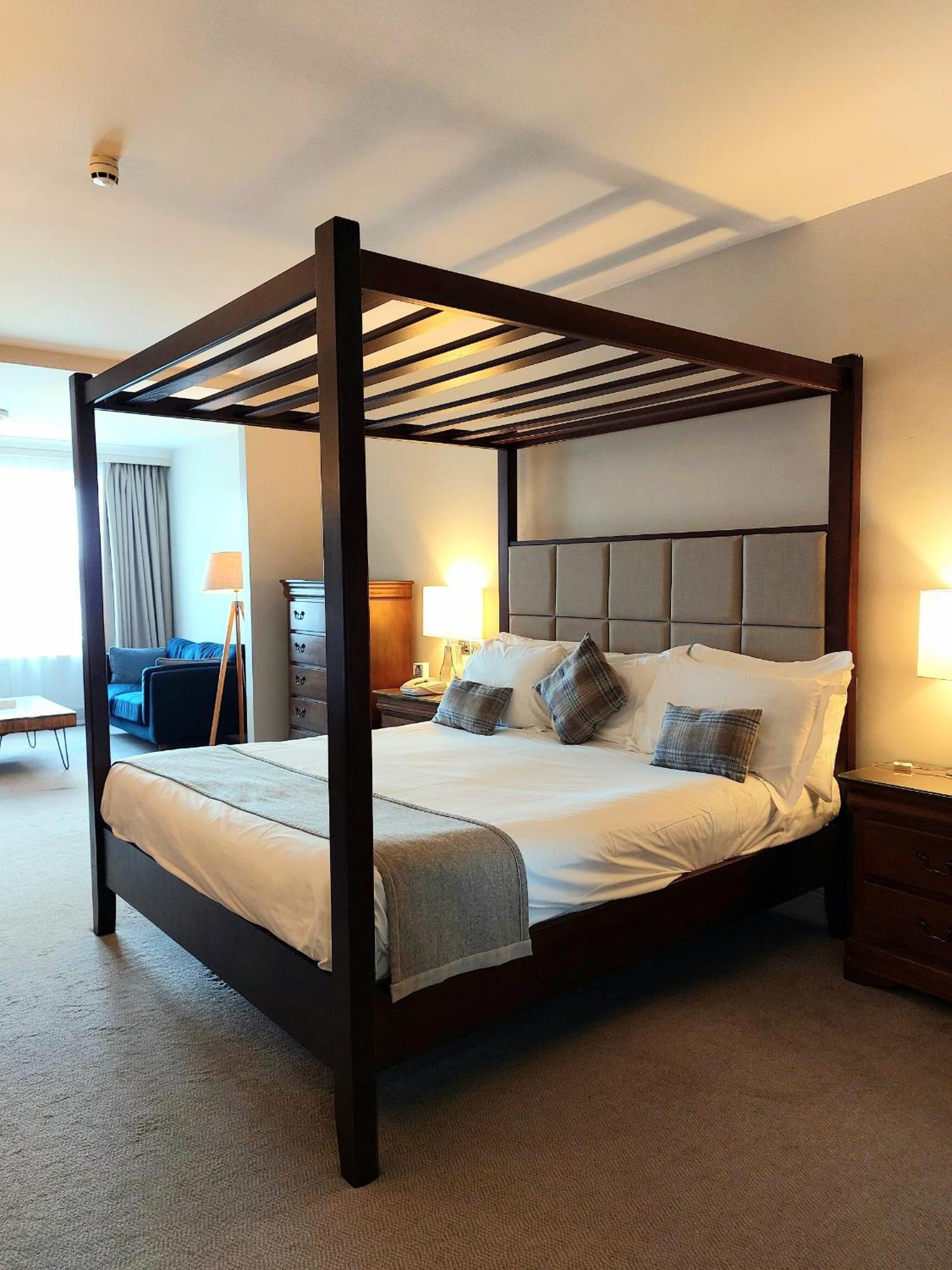 Suite,1580341487:JPEG