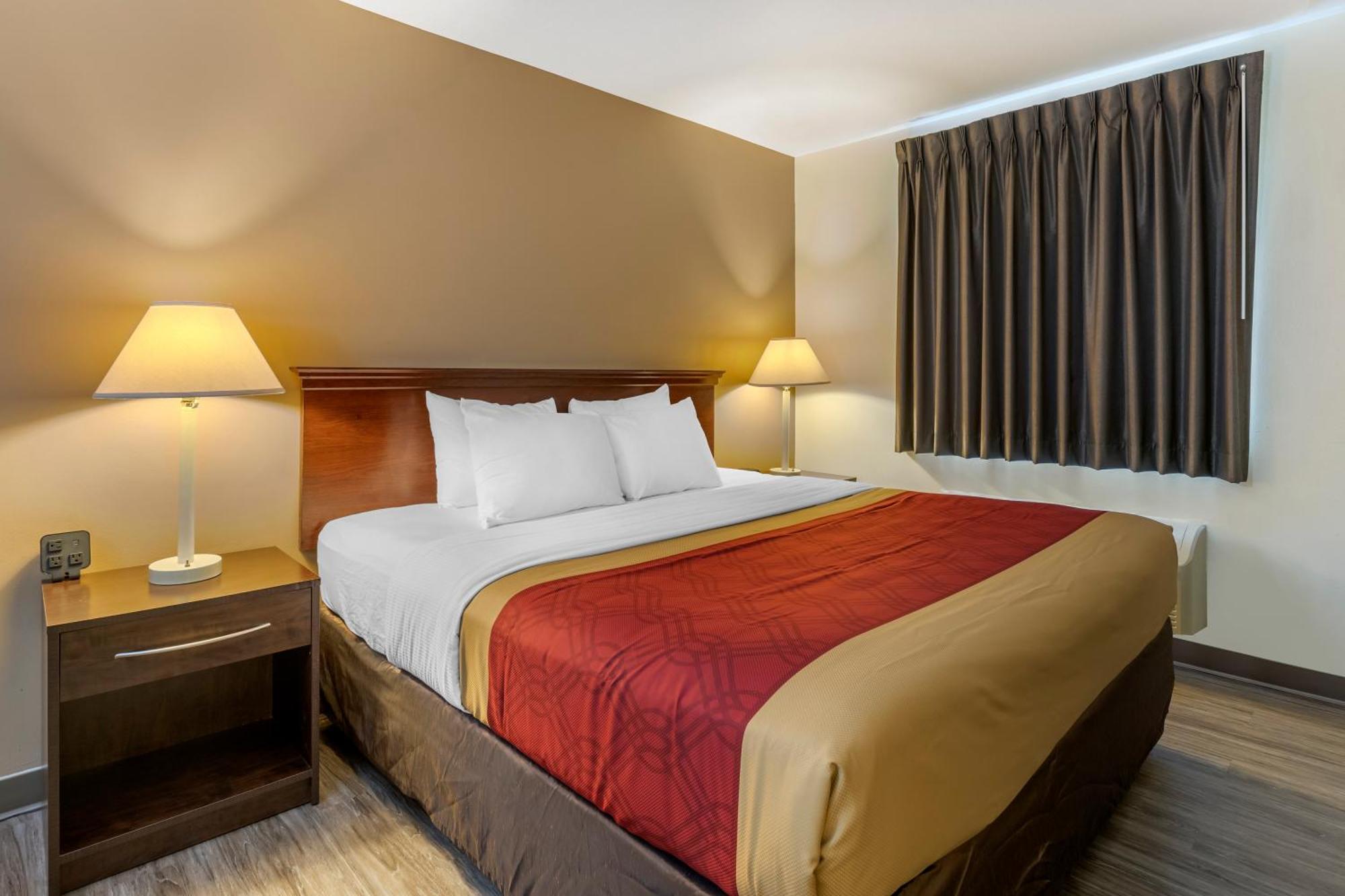 King Room with Roll-in-Shower - Accessible/Non-Smoking