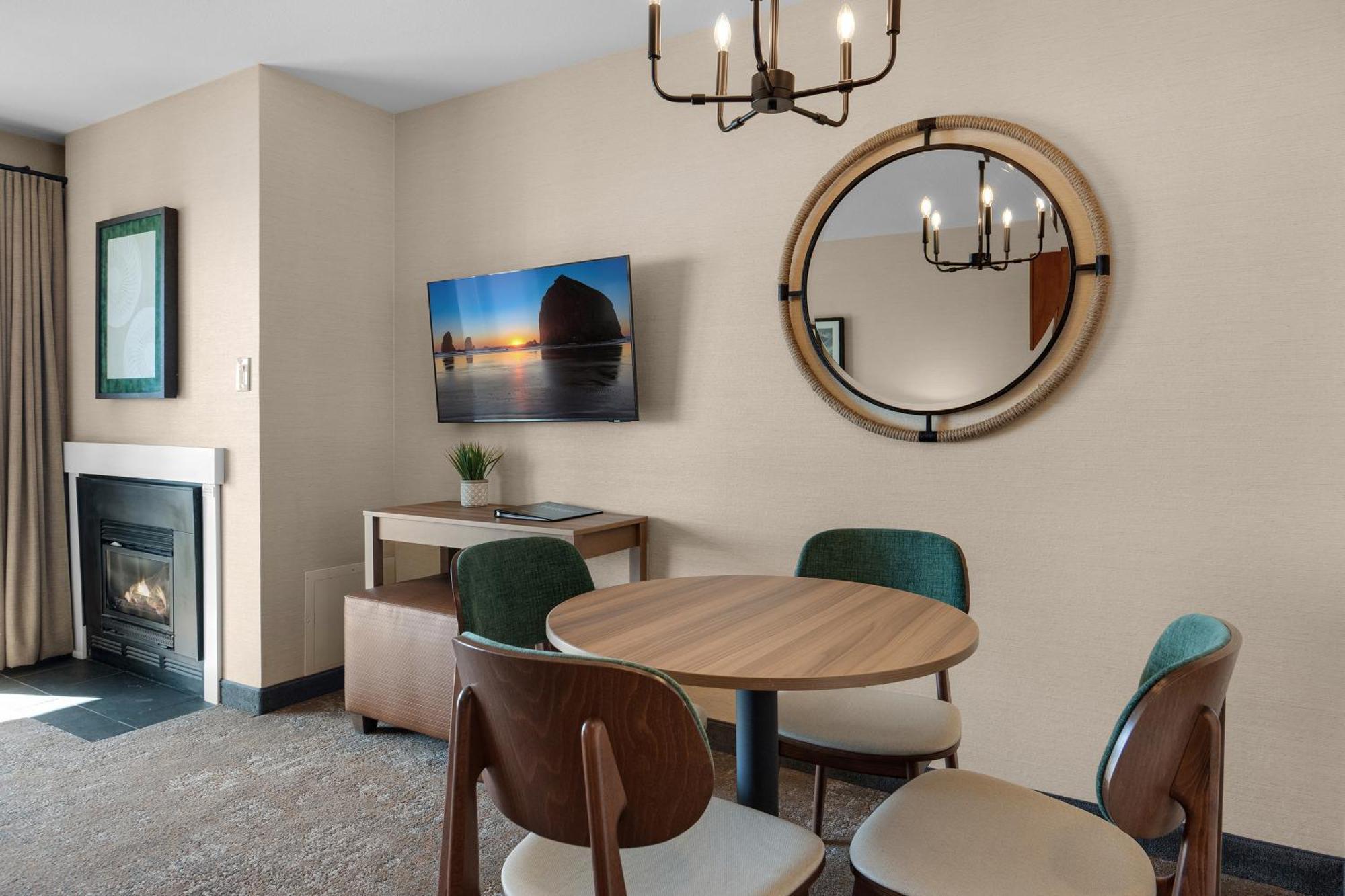 Queen Suite Oceanfront