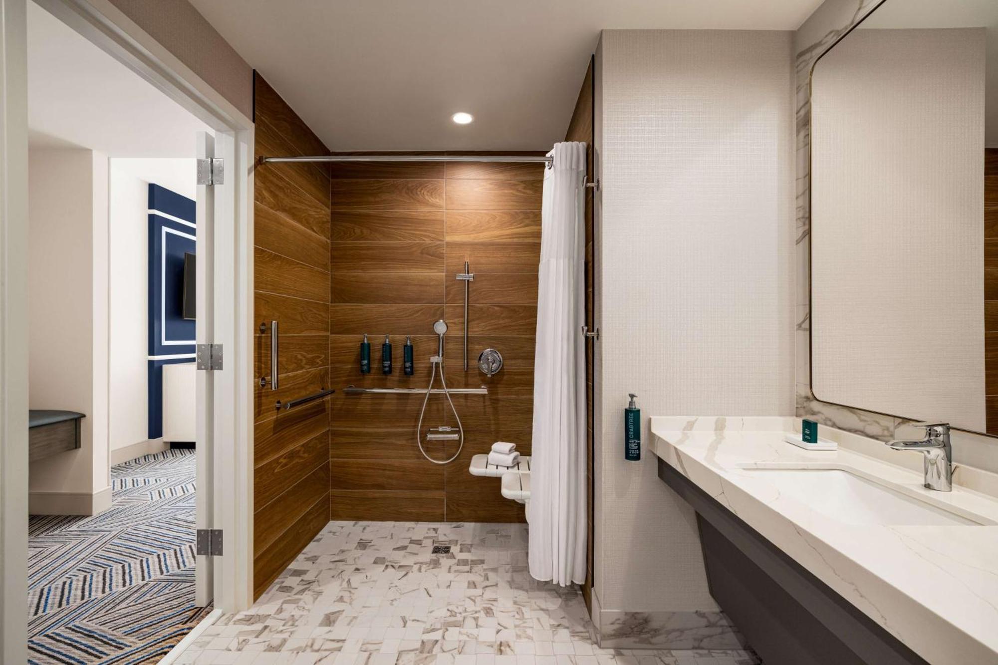 Queen Room with Two Queen Beds and Roll-In Shower - Mobility Accessible