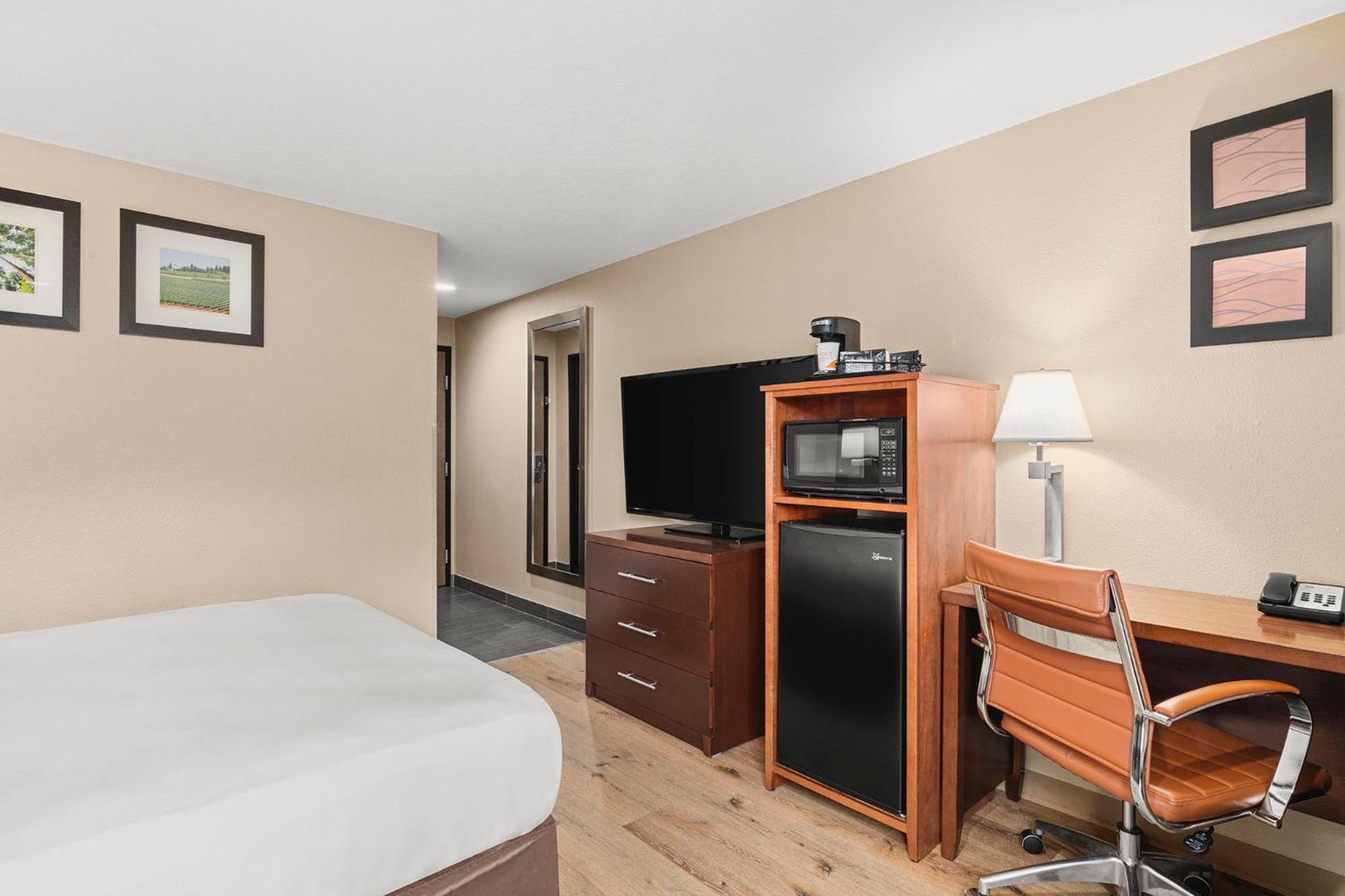 Queen Room