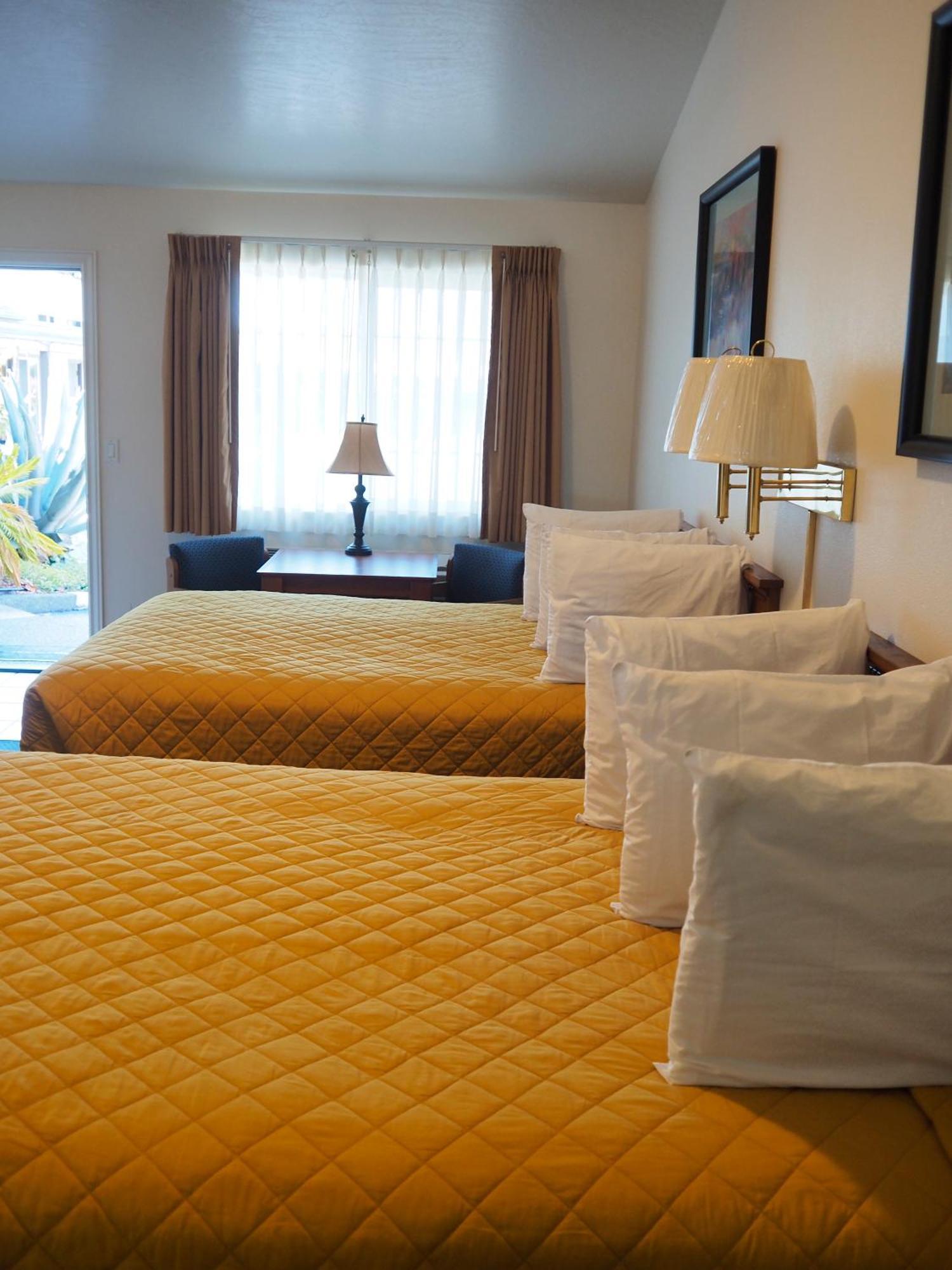 Premium Queen Room with Two Queen Beds - Not Pet Friendly,1584568562:JPEG