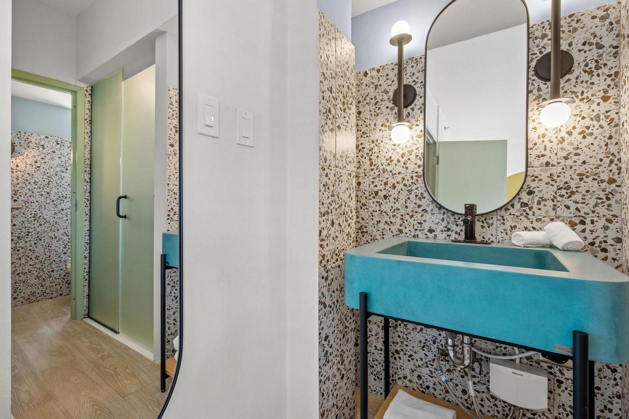 4 Bedroom Apartment With Balcony