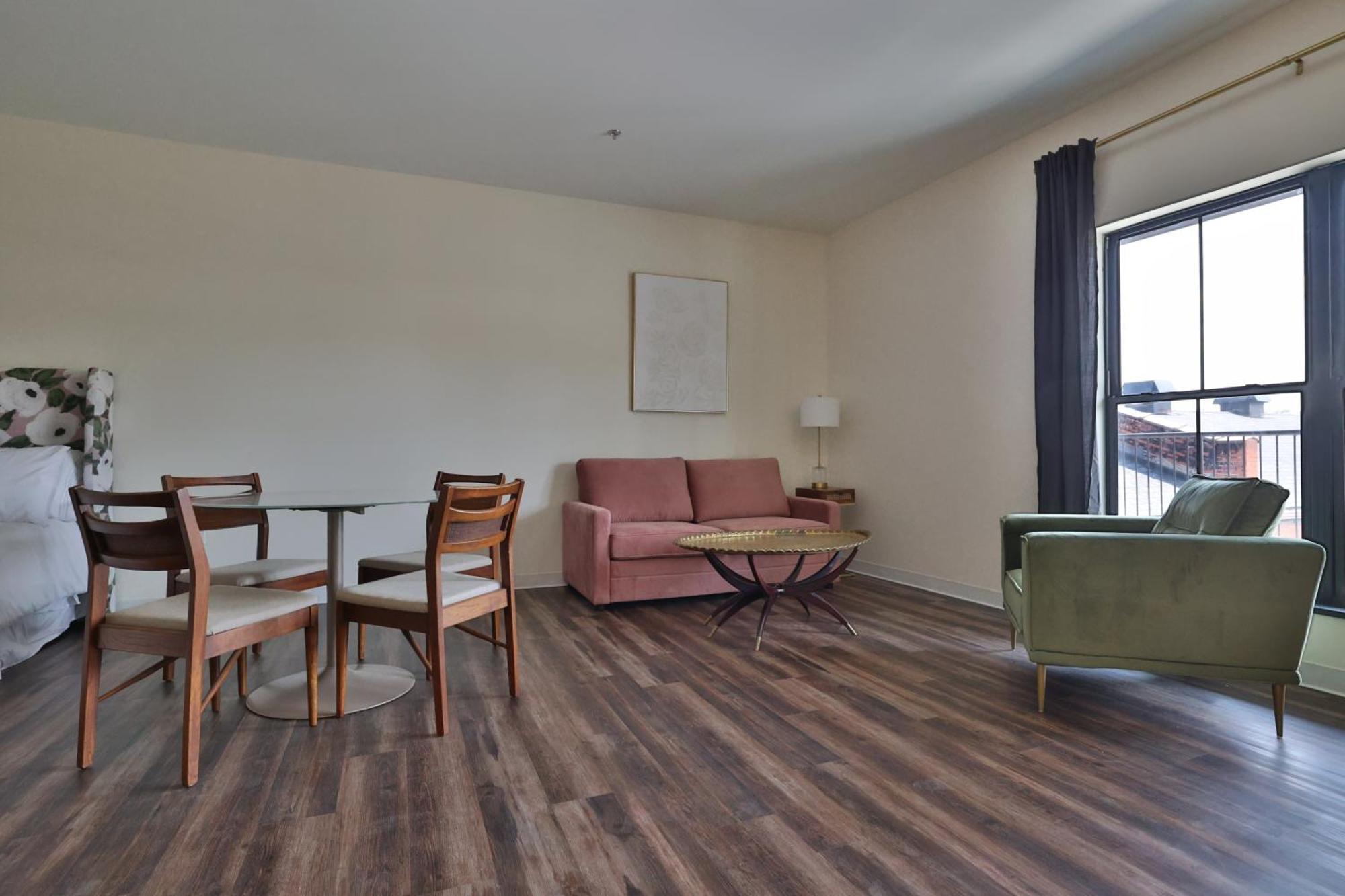 King Studio with Sofa Bed