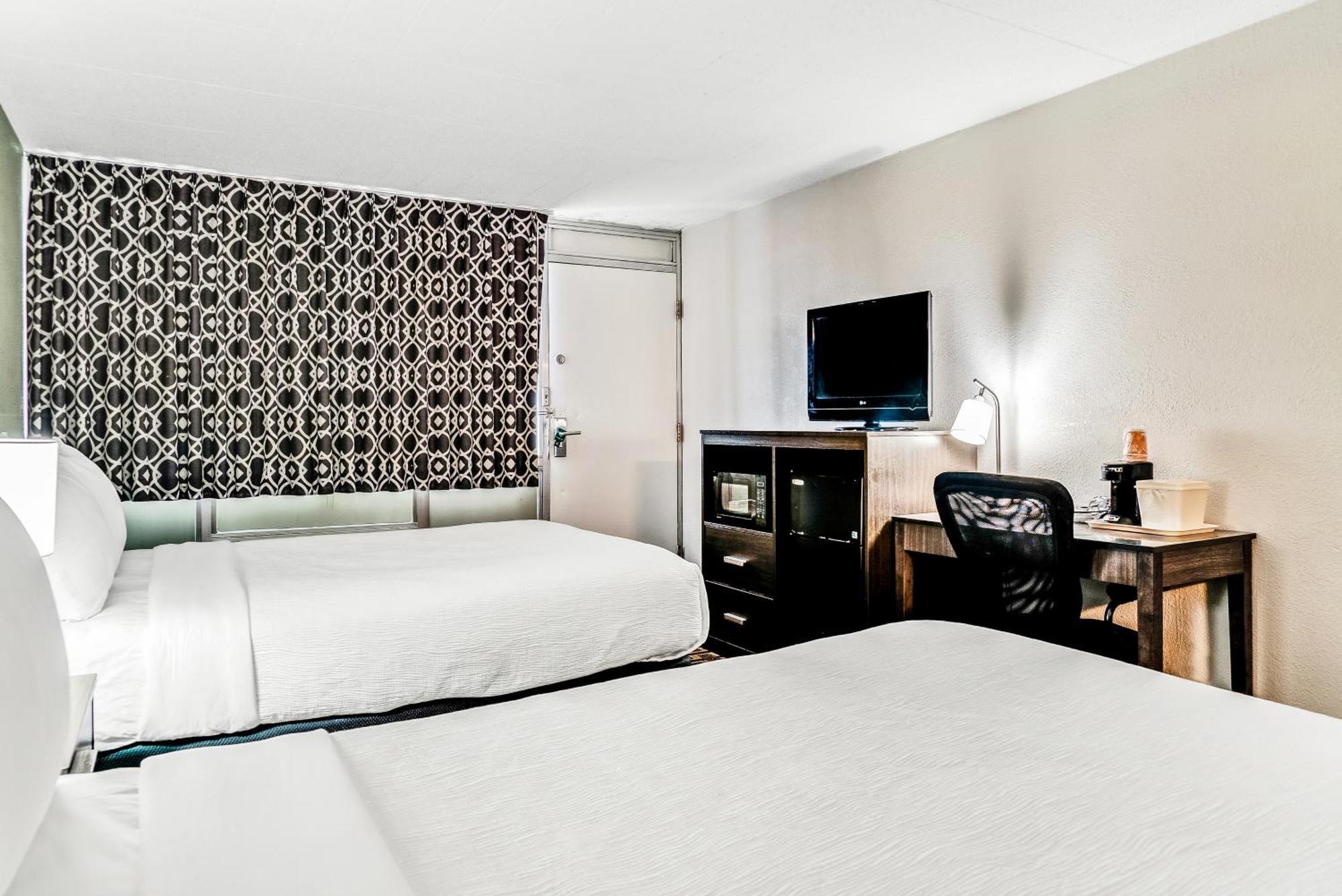 Double Room with Two Double Beds,1586109738:JPEG