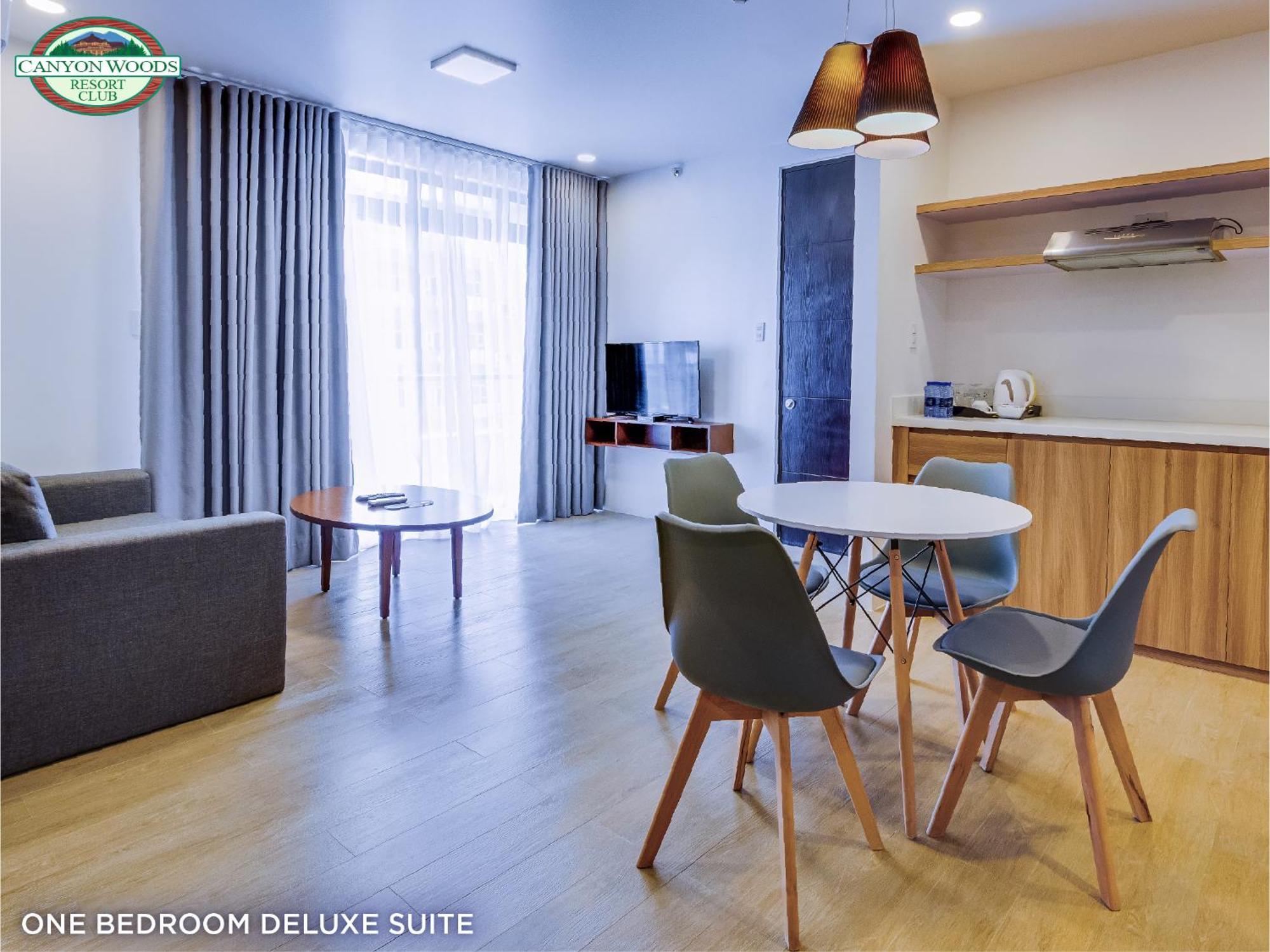 One Bedroom Deluxe Suite (Ultimate Canyon Experience)