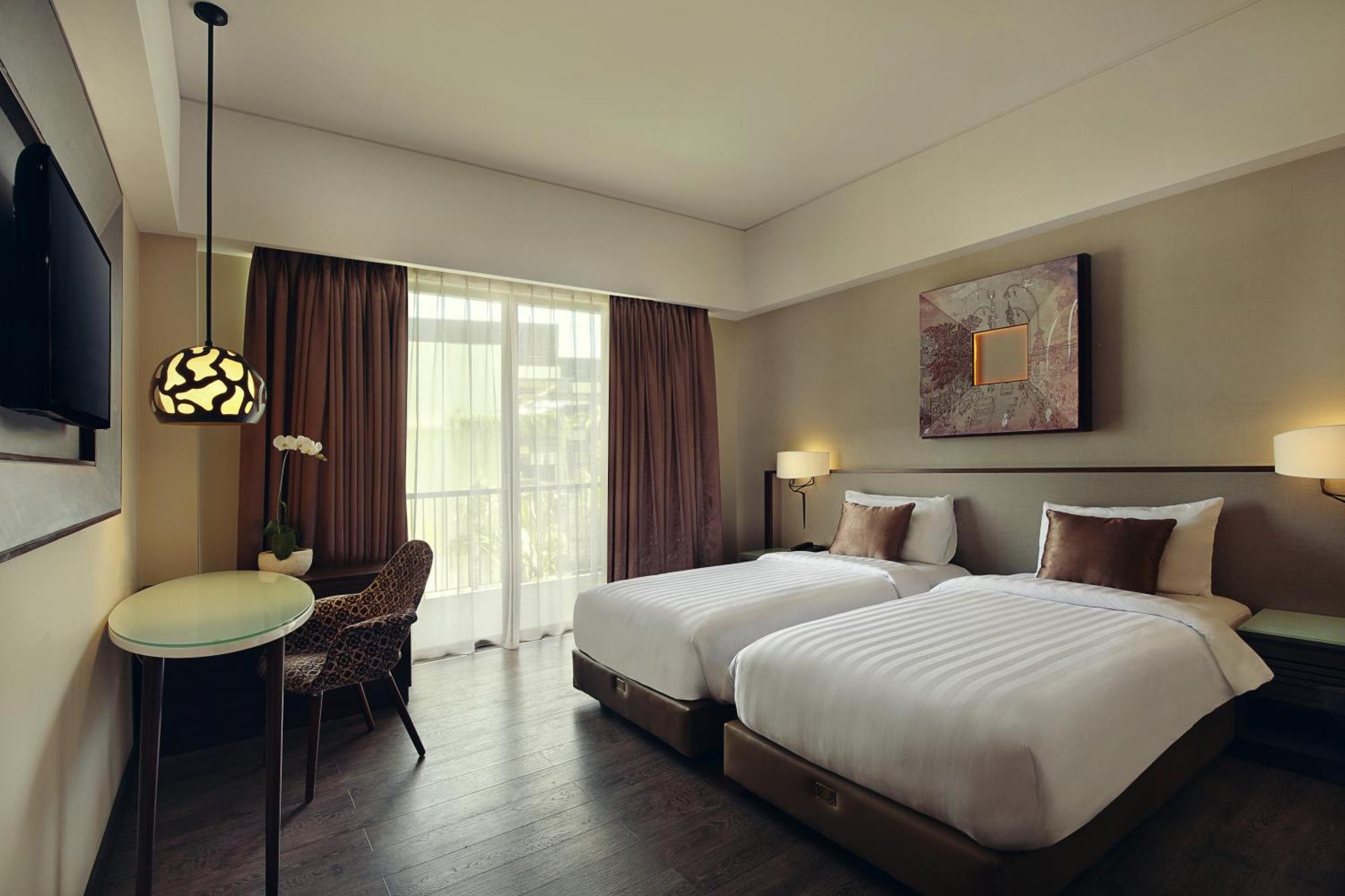 Deluxe Twin Room with Balcony