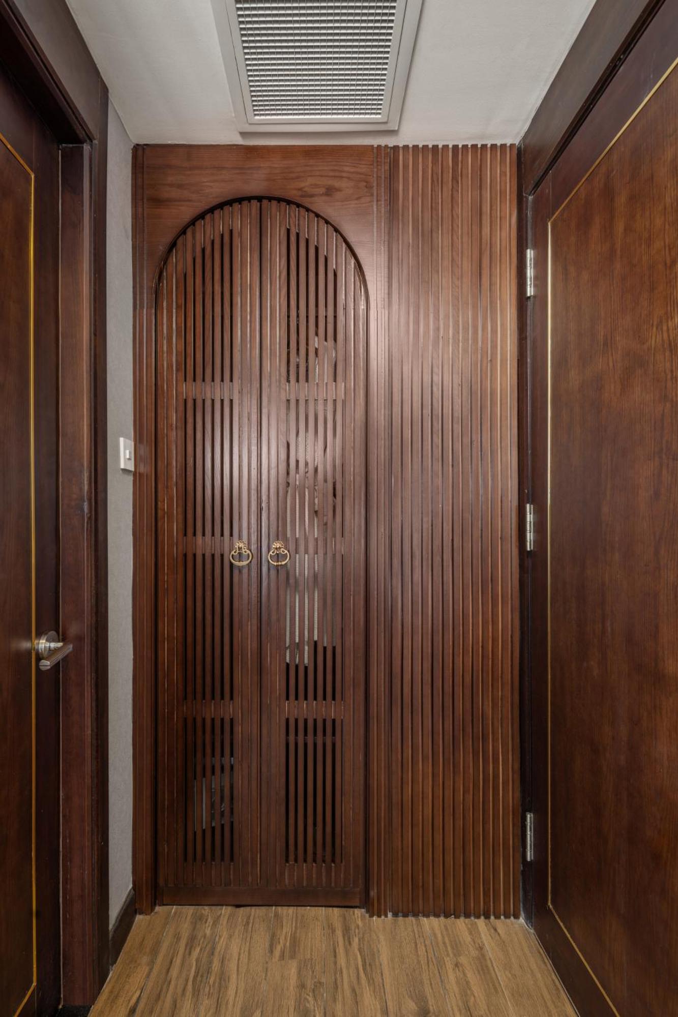 Superior Twin Room with Partial Sea View