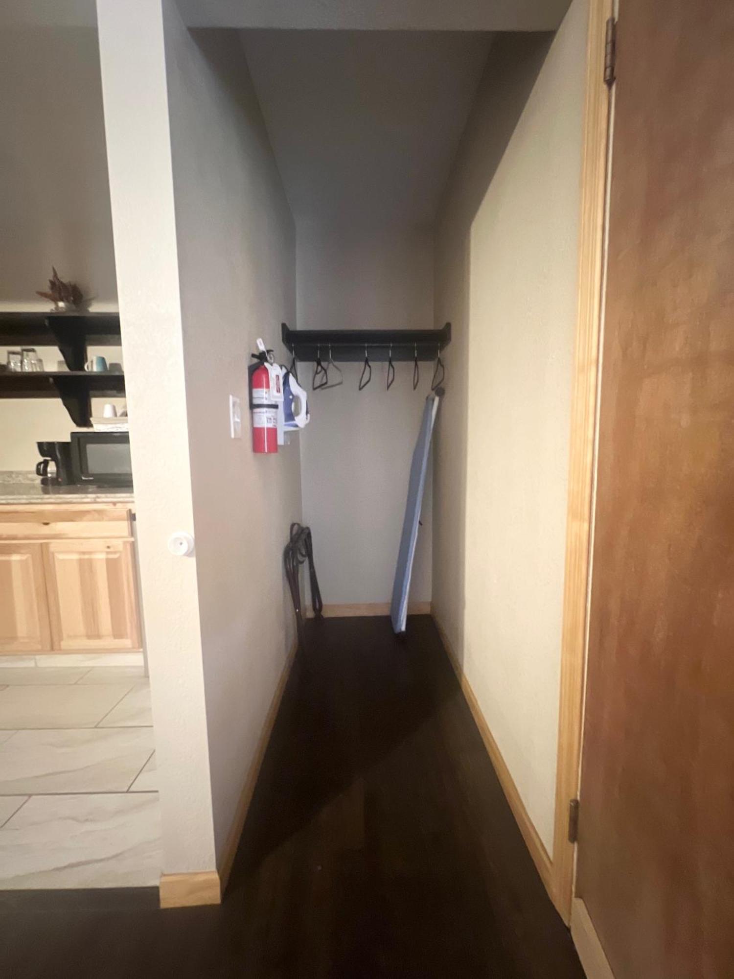 King Suite - Pet Friendly