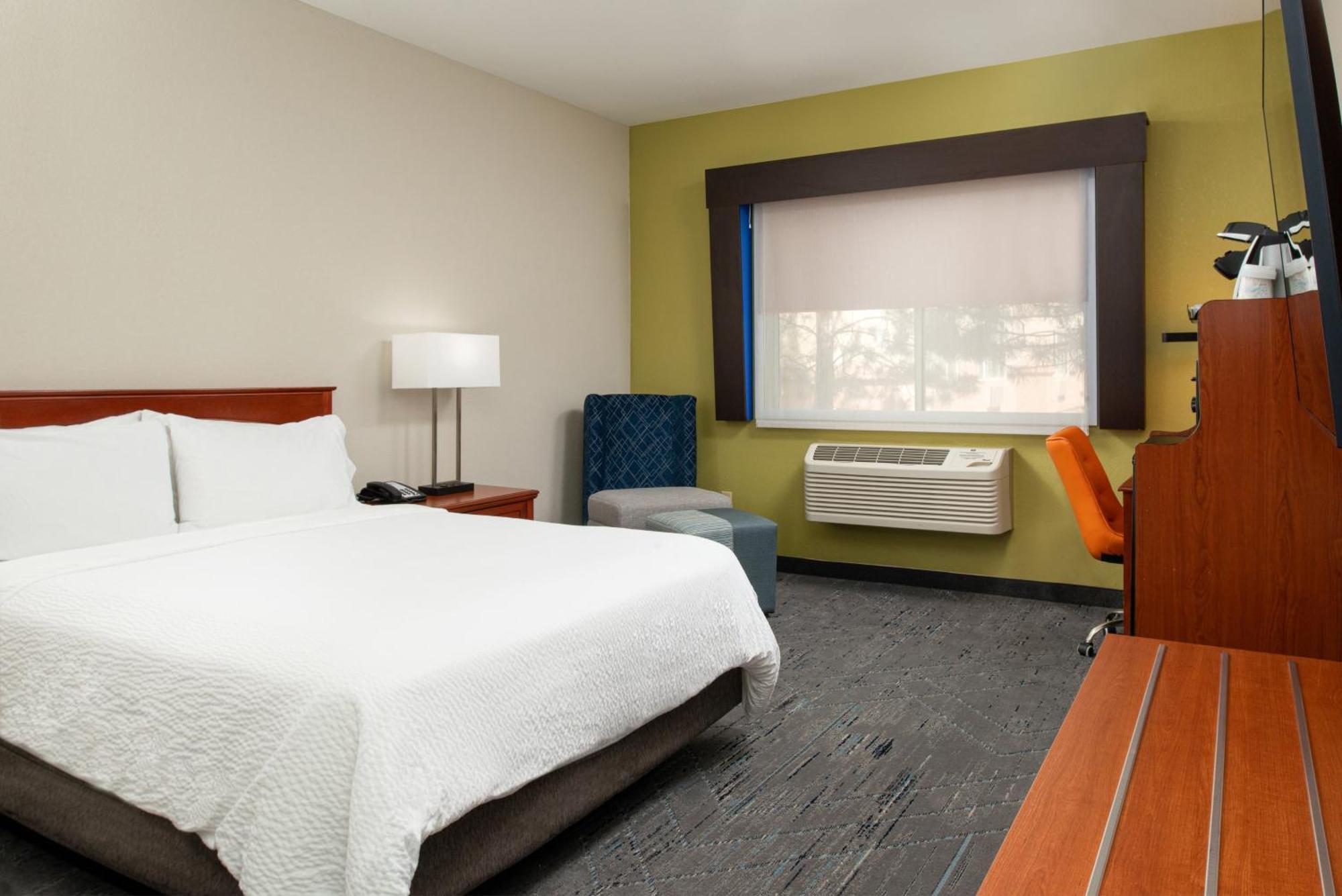 Double Room - Mobility Accessible Tub/Non-Smoking
