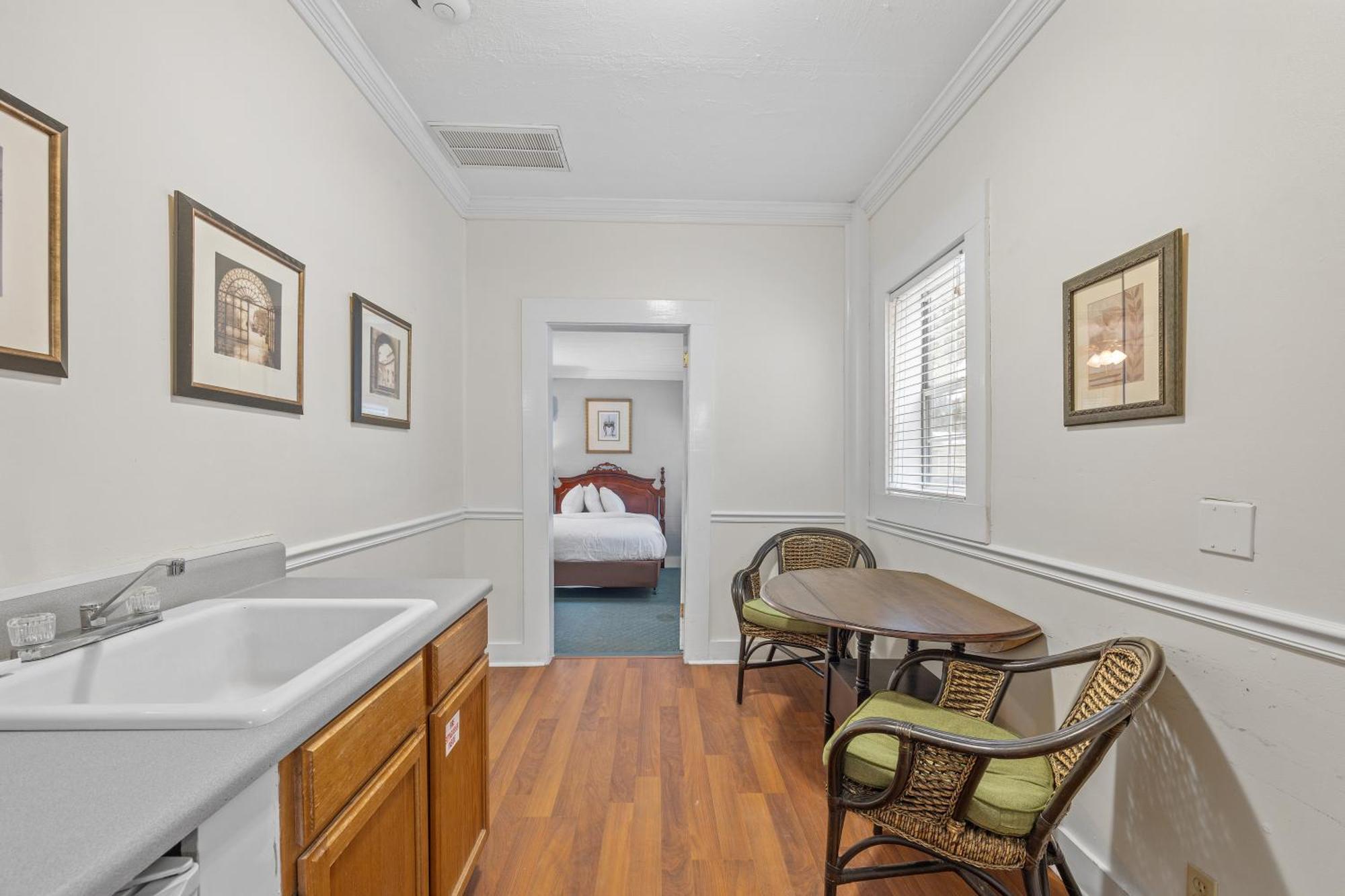 Deluxe Suite
