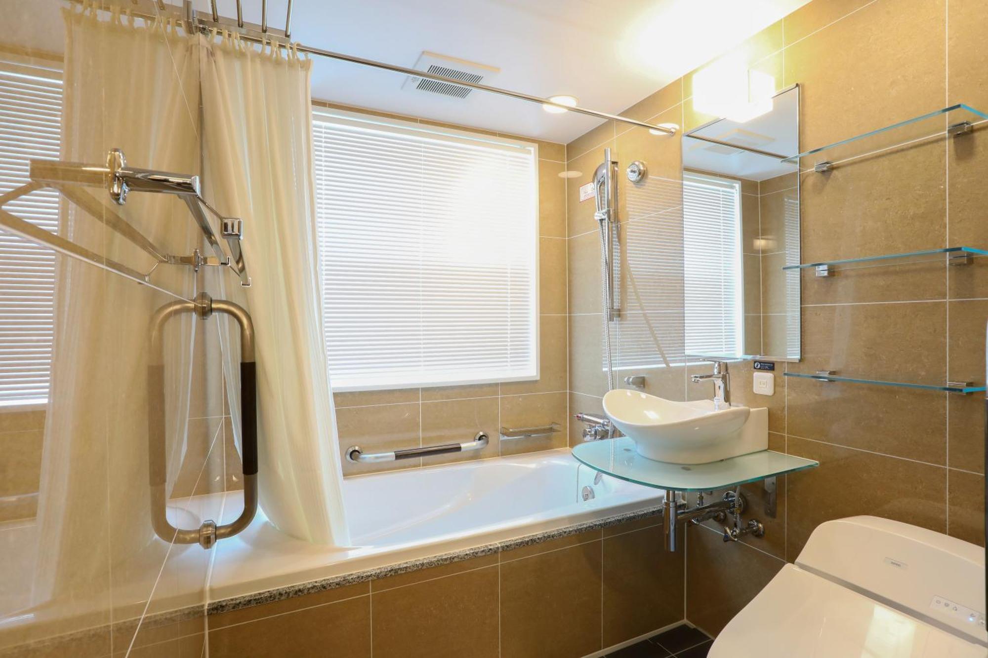 Superior Twin Room with View - Non-Smoking