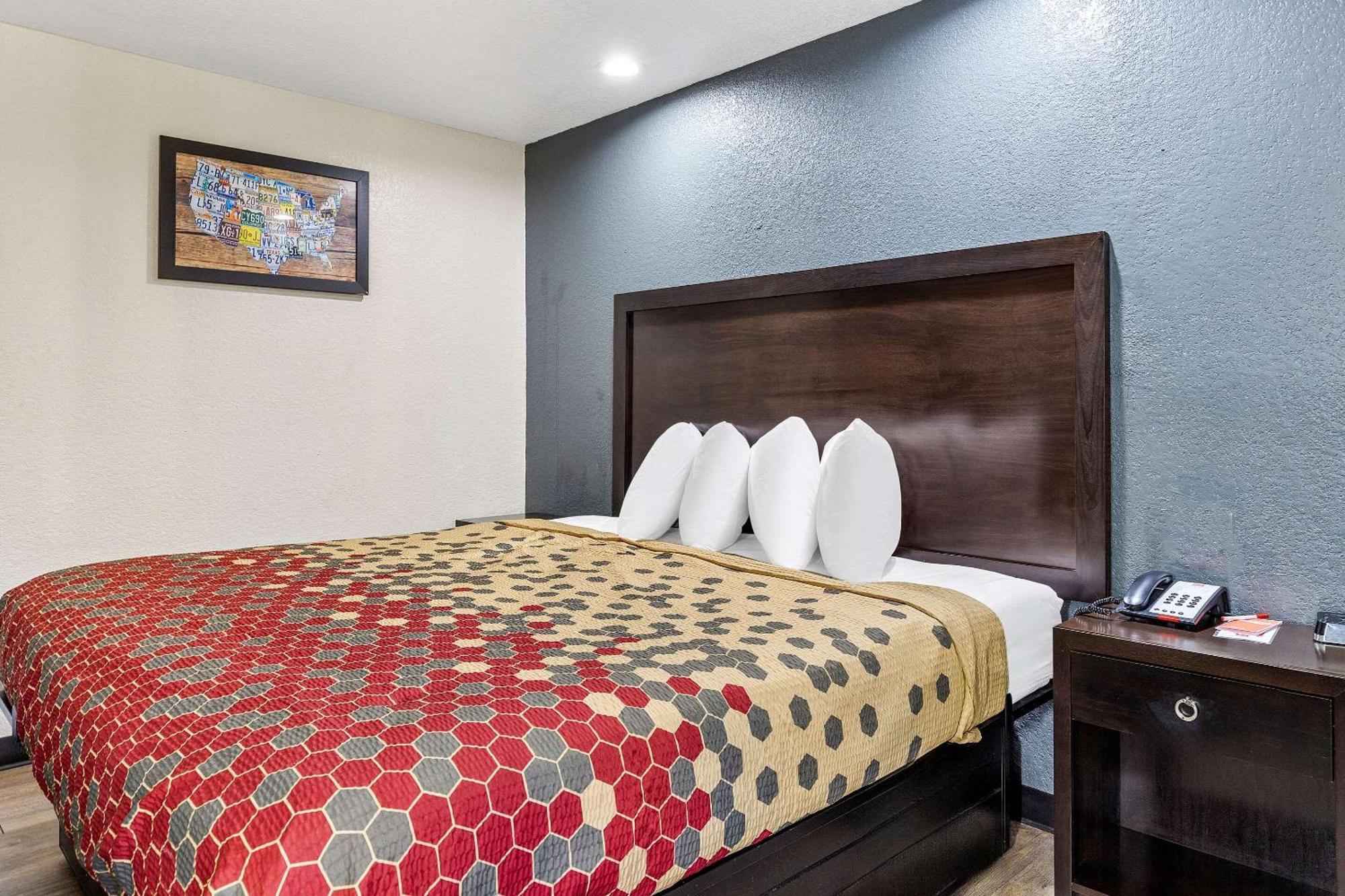 King Room - Non-Smoking,1593650242:JPEG