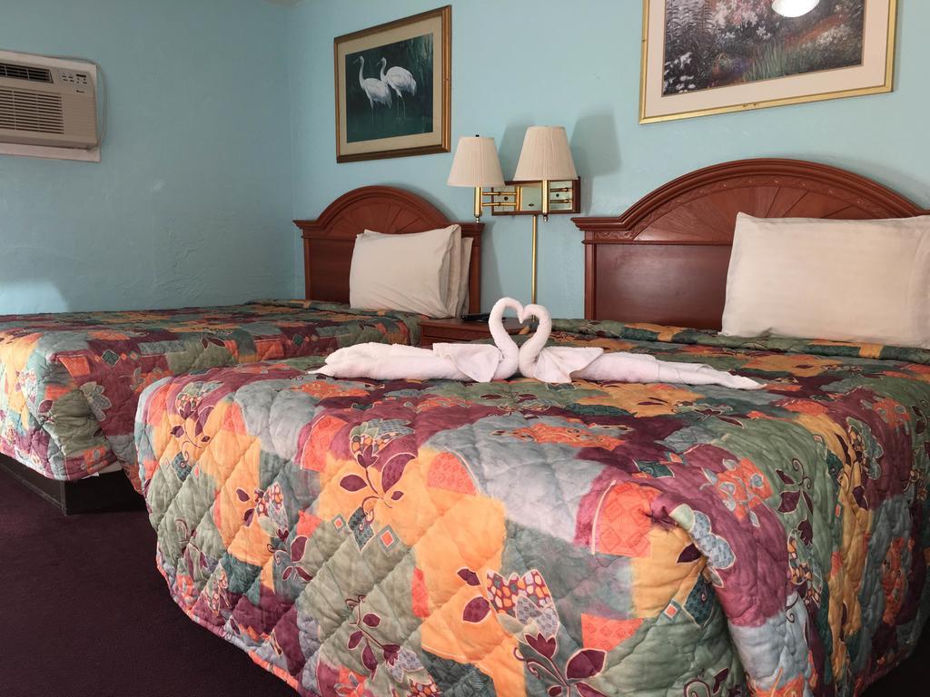Double Room with Two Double Beds - Non-Smoking