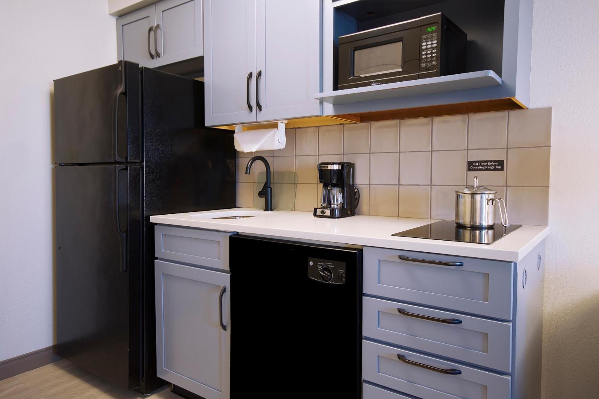 Studio with Two Queen Beds - Disability Access,1594682673:JPEG