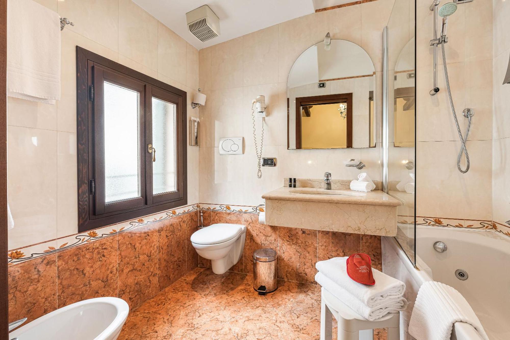 Classic Triple Room