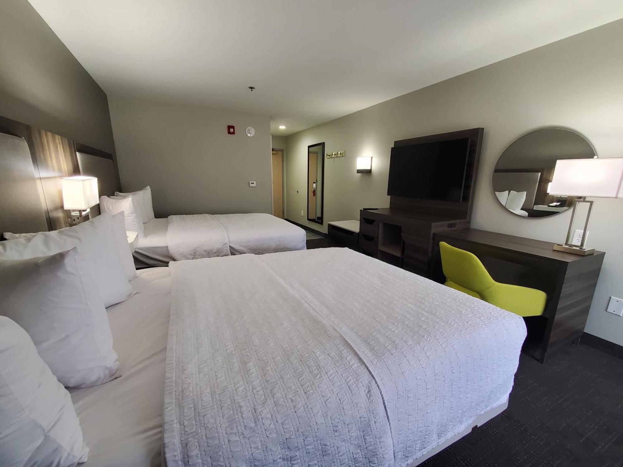 Queen Room with Two Queen Beds - Mobility and Hearing Access/Non-Smoking