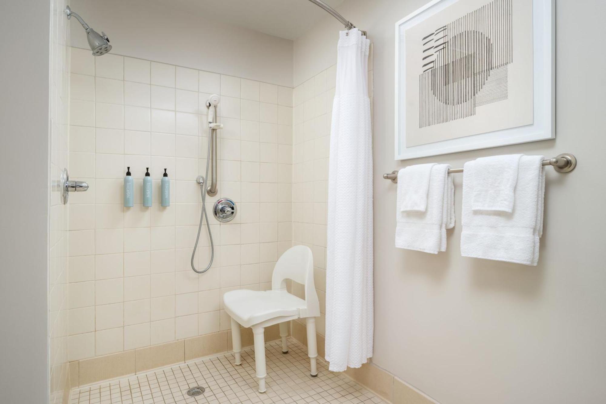 King Room with Roll-In Shower - Mobility/Hearing Accessible,1596868893:JPEG