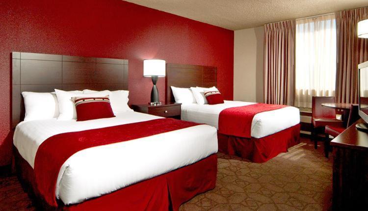 Sedona River View Queen Smoking