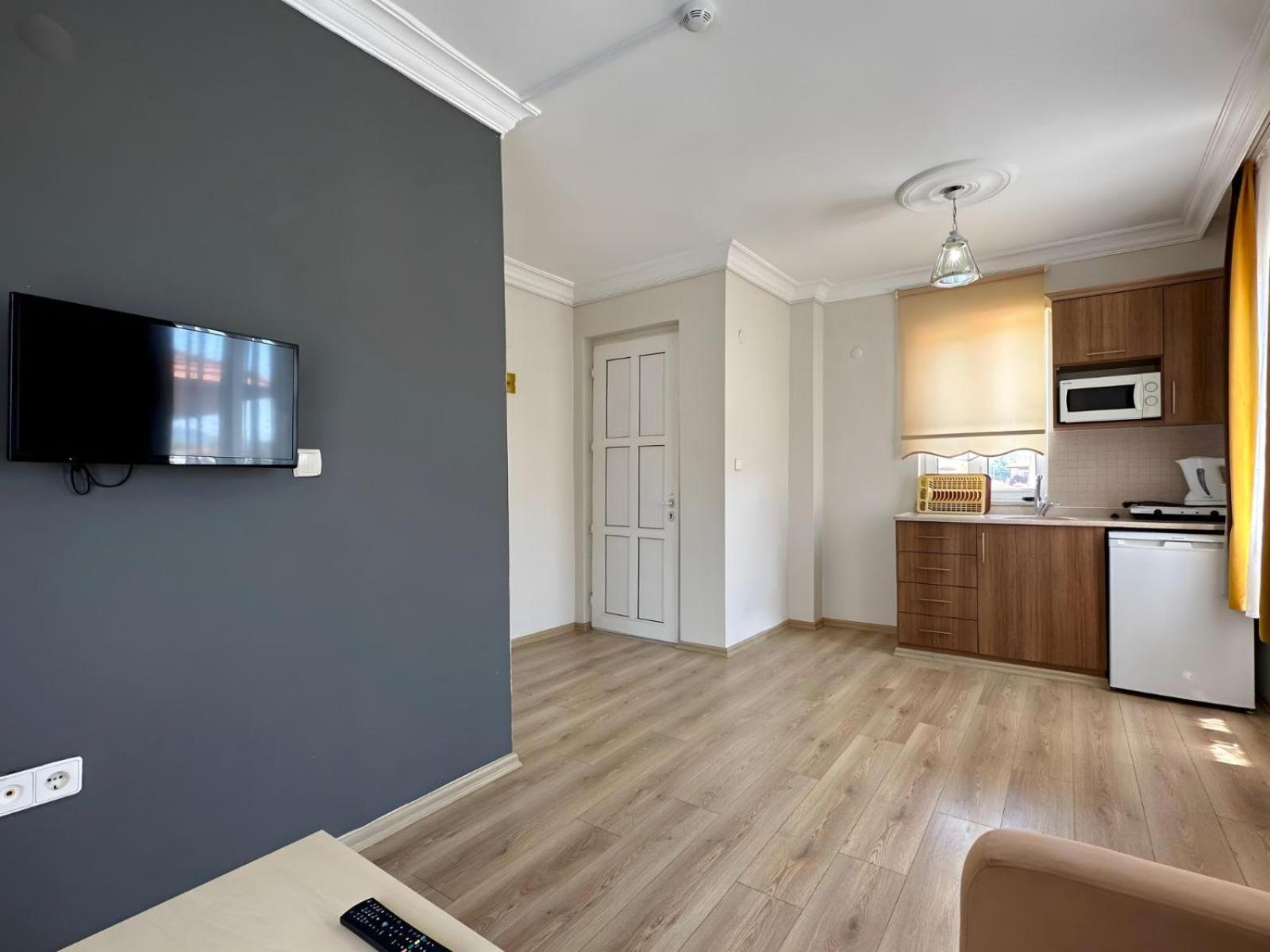 One-Bedroom Apartment,1597571873:JPEG