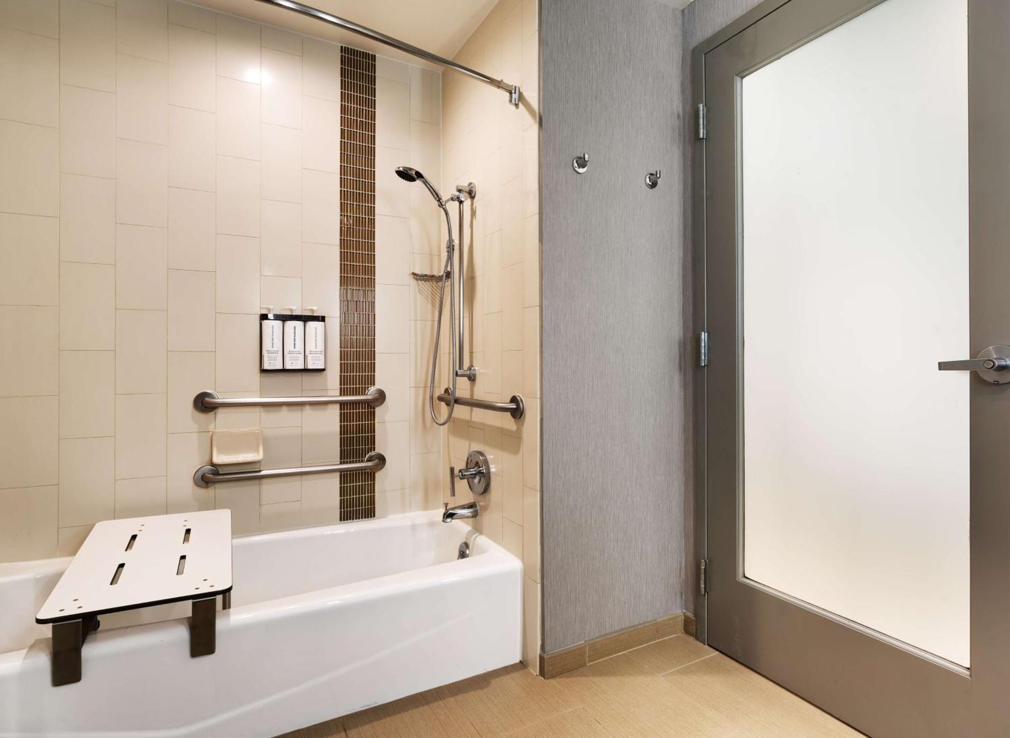 Queen Room with Two Queen Beds, Sofa Bed and Accessible Tub