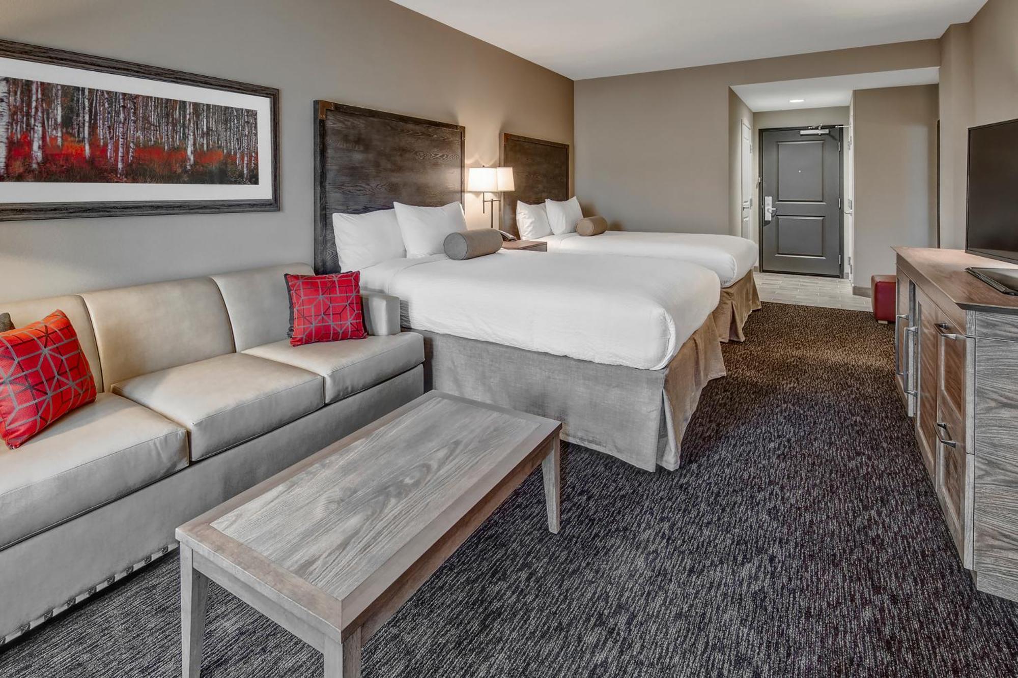 Deluxe Queen Room with Two Queen Beds, Balcony and River View,1600261353:JPEG