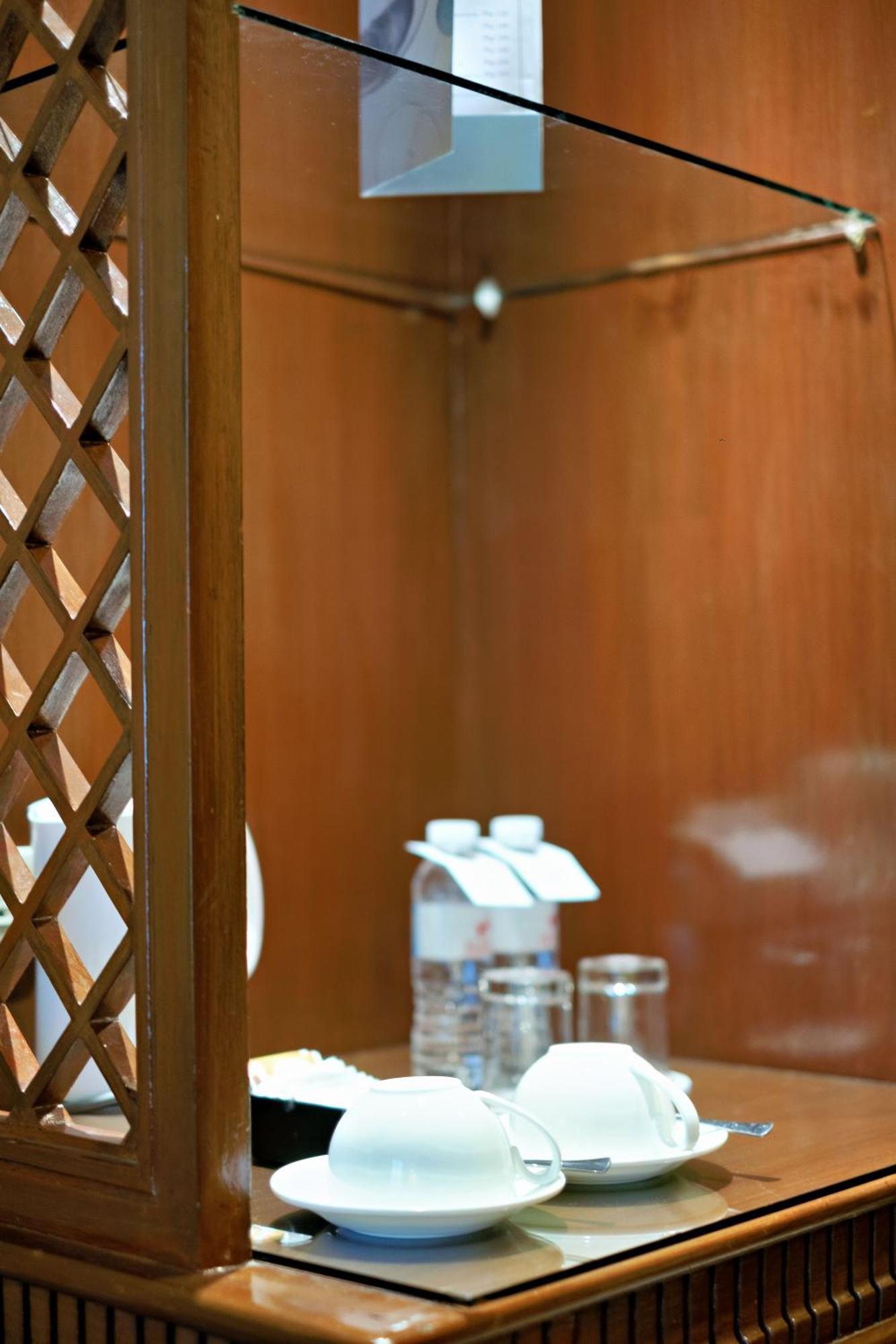 Deluxe Room,1602331179:JPEG