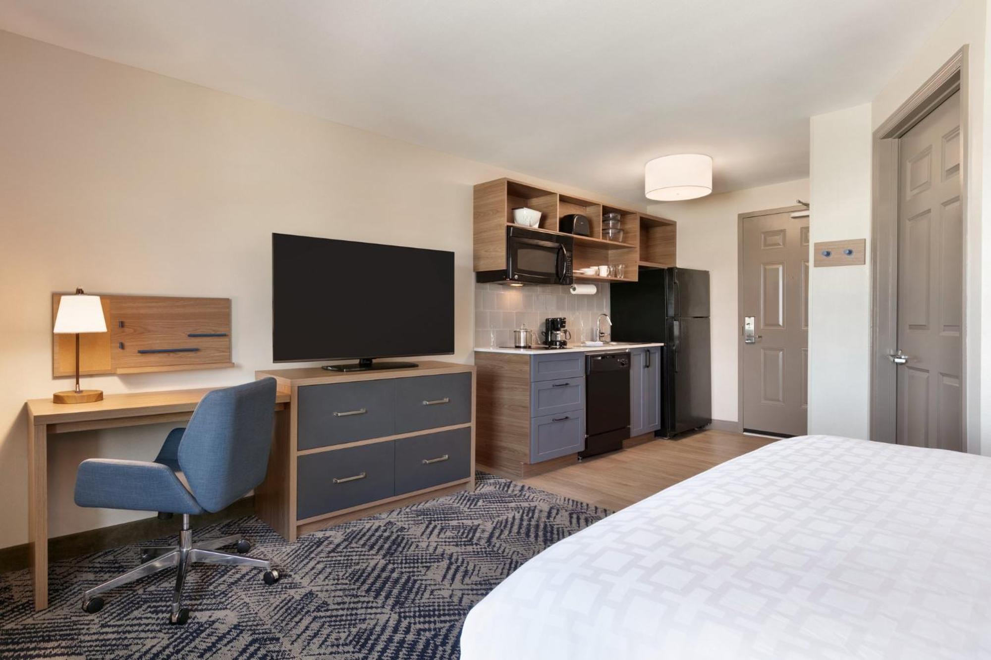 Studio Queen Suite with Accessible Roll-In Shower