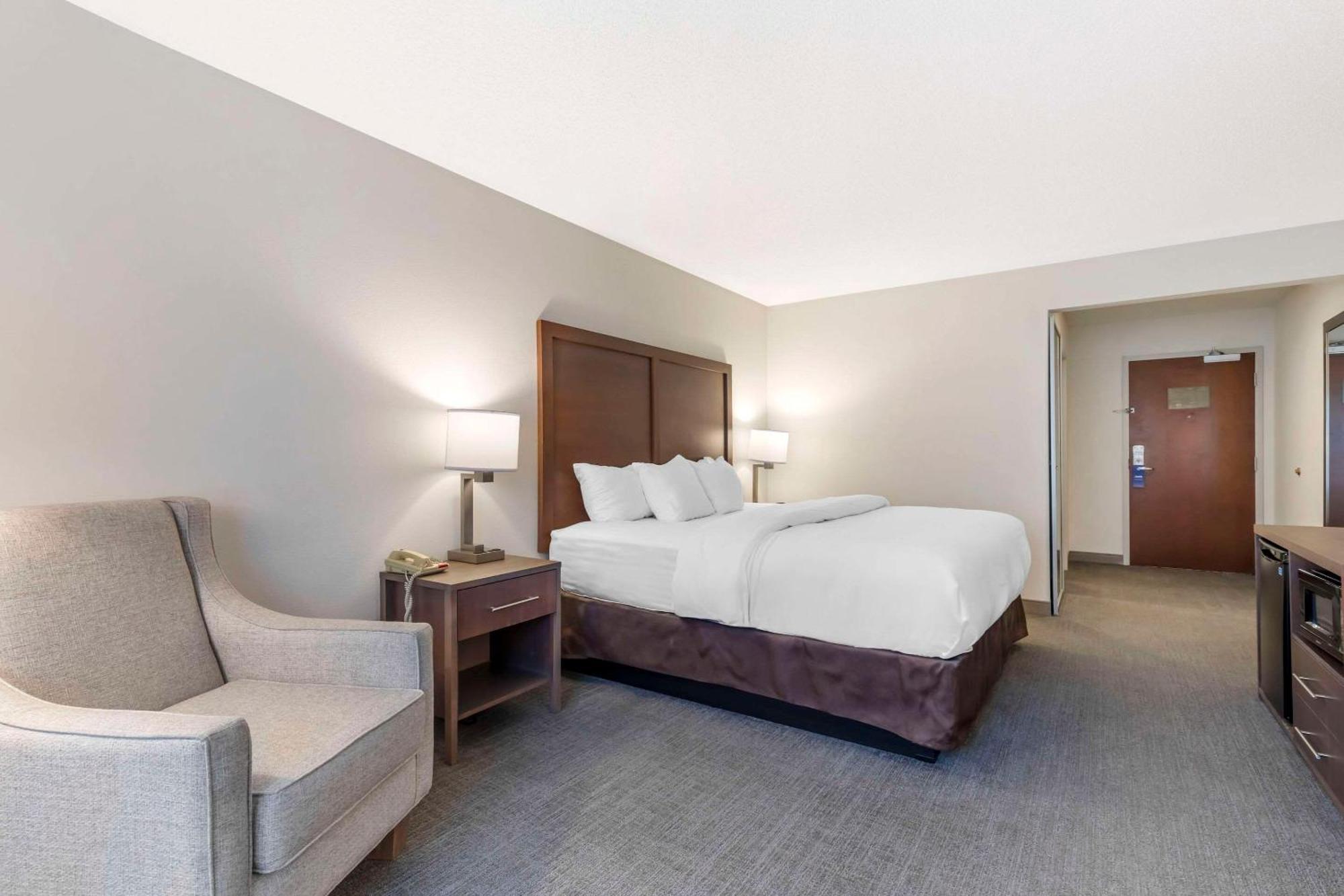 King Room with Tub - Accessible/Non Smoking,1602966112:JPEG