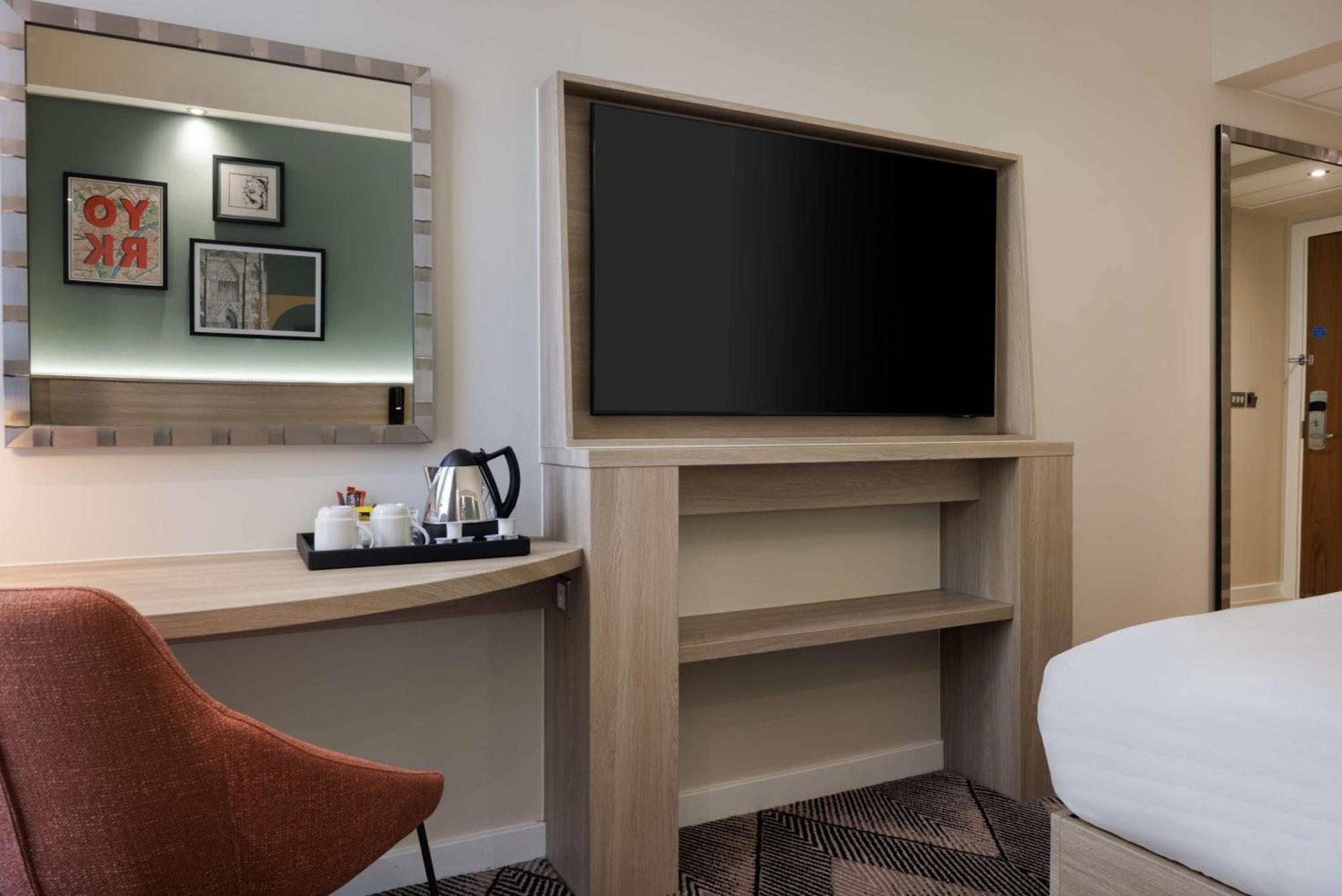 Queen Room