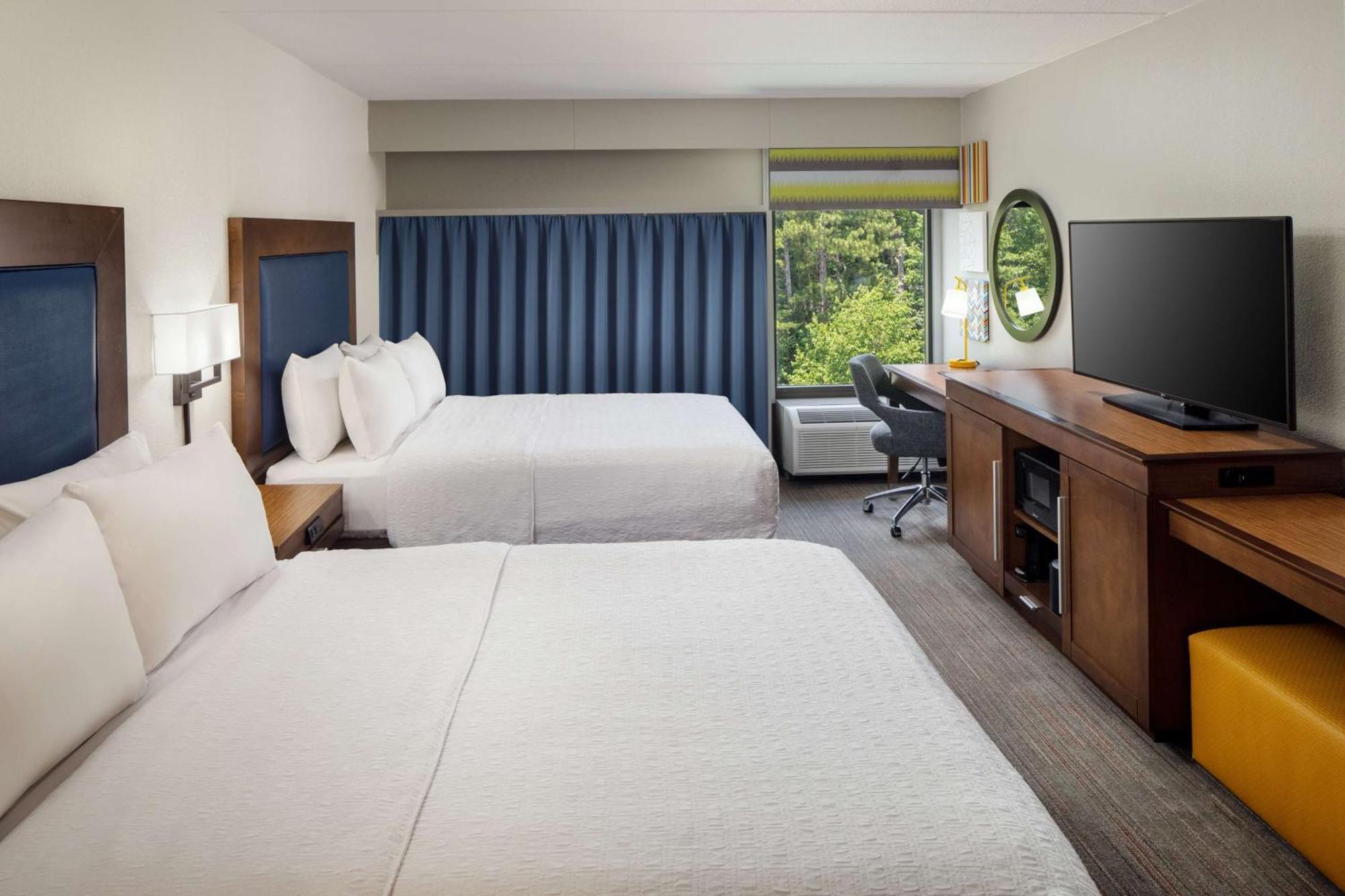 Queen Room with Two Queen Beds (4 Adults),1603732895:JPEG