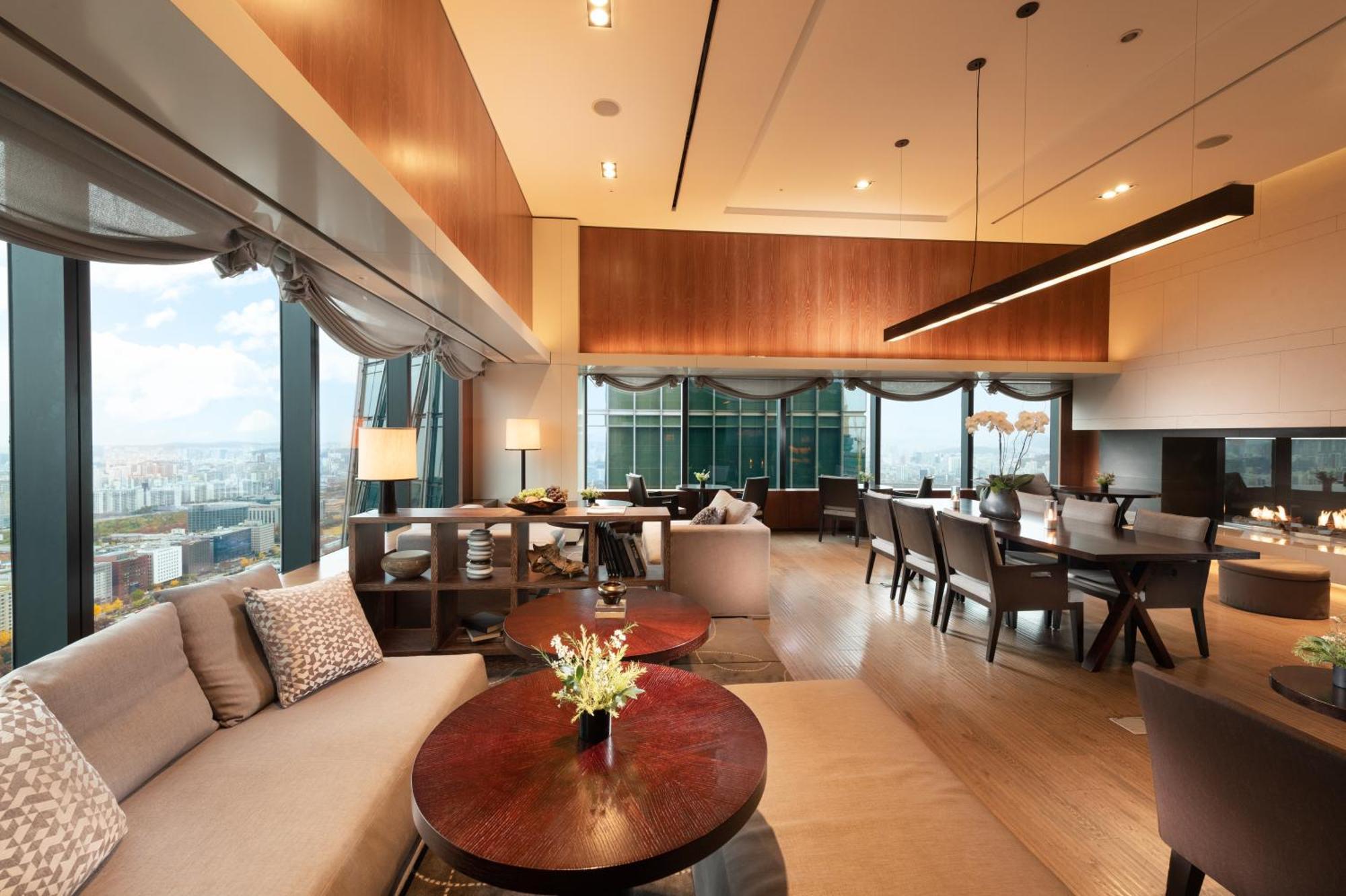 Executive King Room - River View