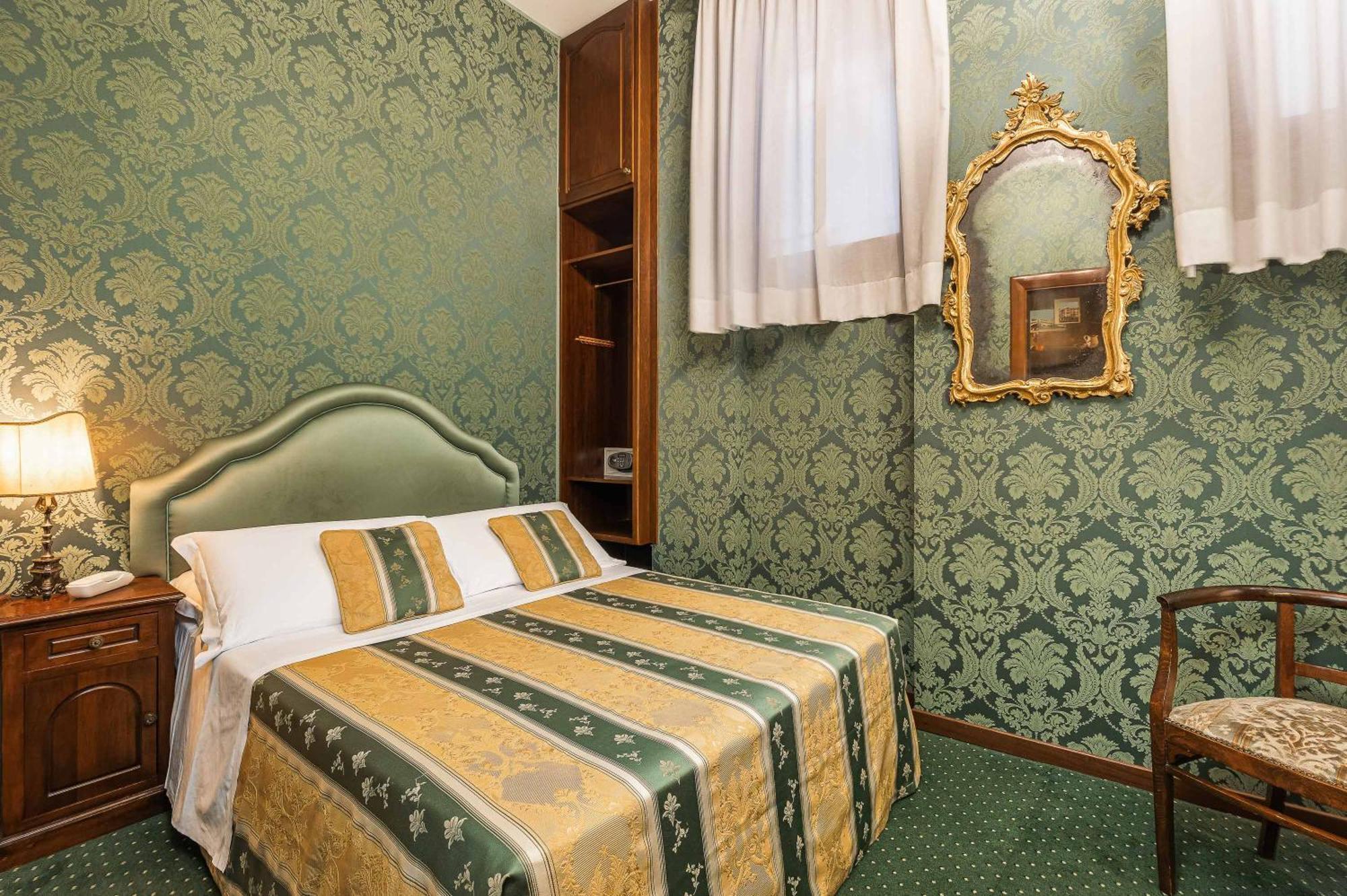 Classic Double or Twin Room