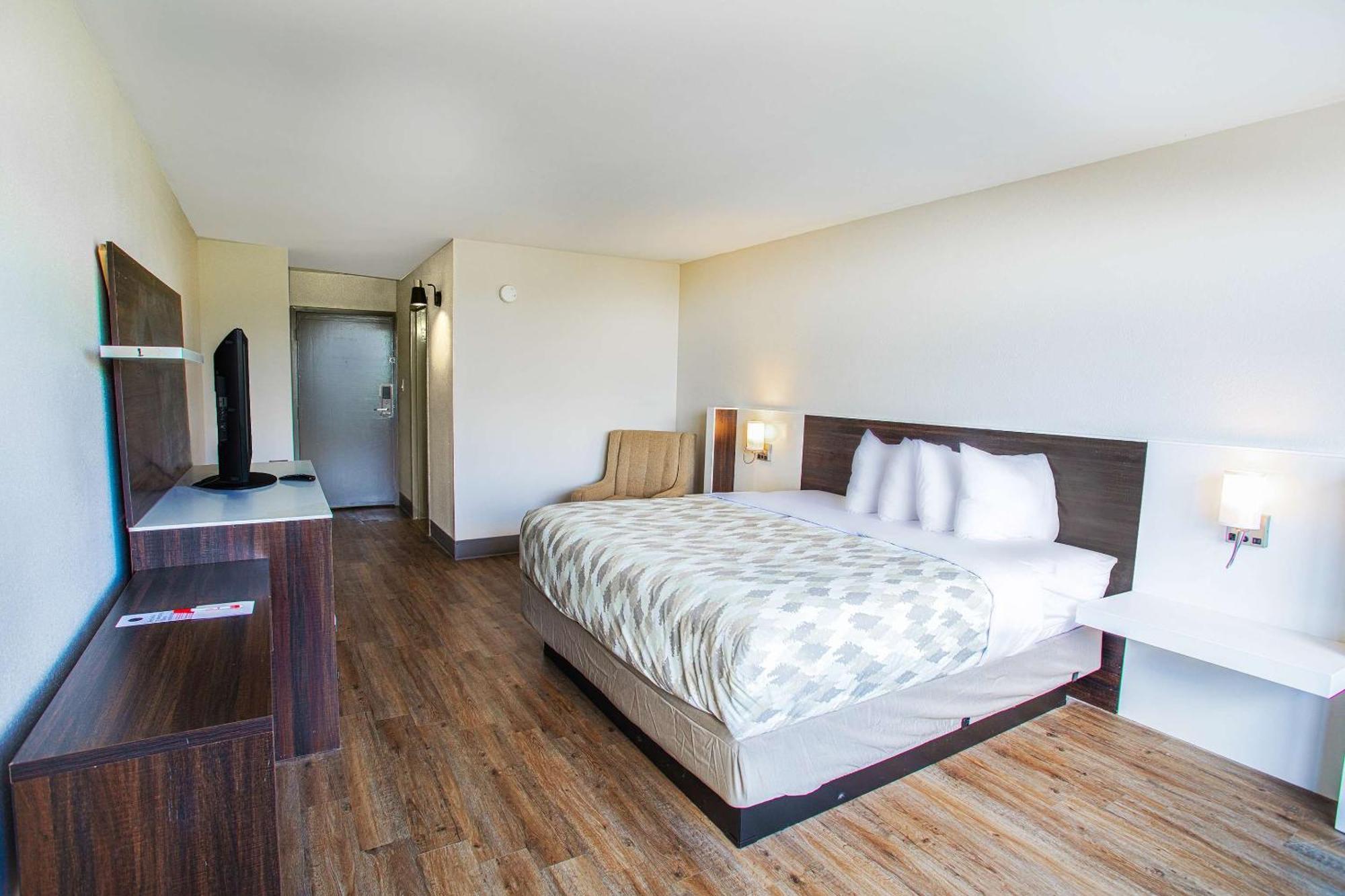 King Room - Mobility Access/Non-Smoking
