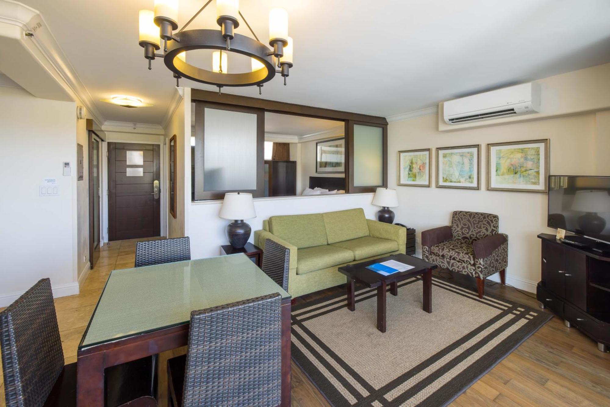 1 Bedroom Partial Ocean View