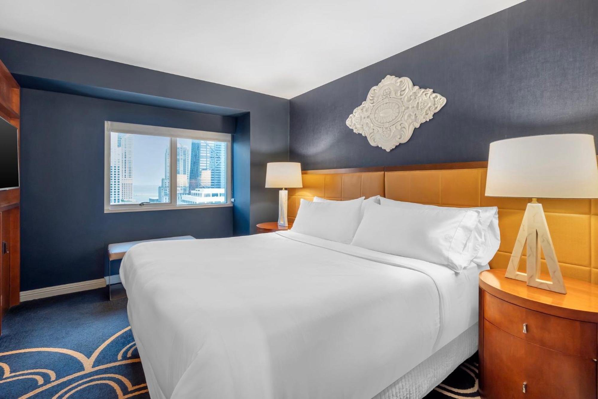 Luxury Suite Governors -1 king bed