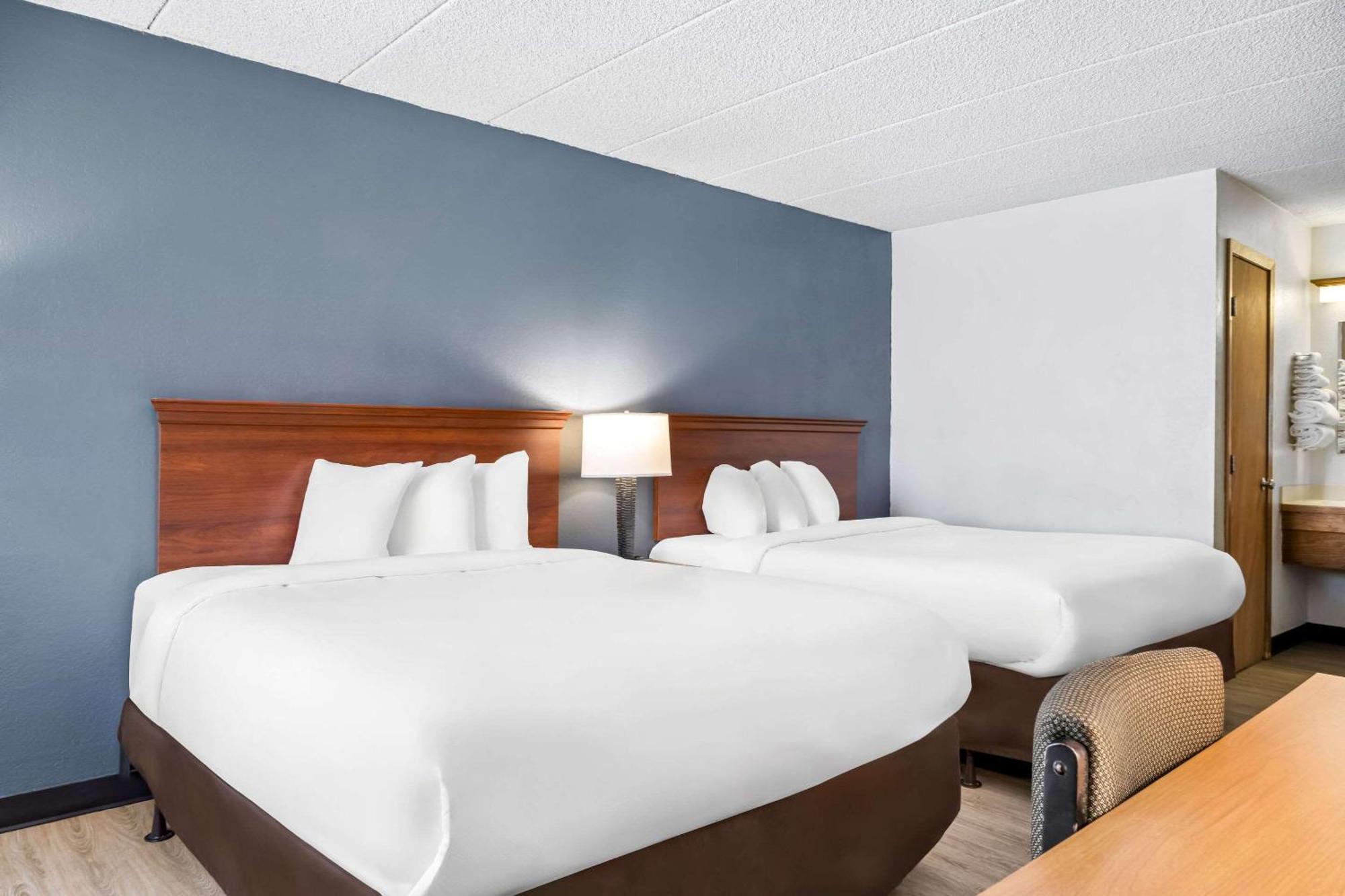 Double Room with Two Double Beds - Non-Smoking