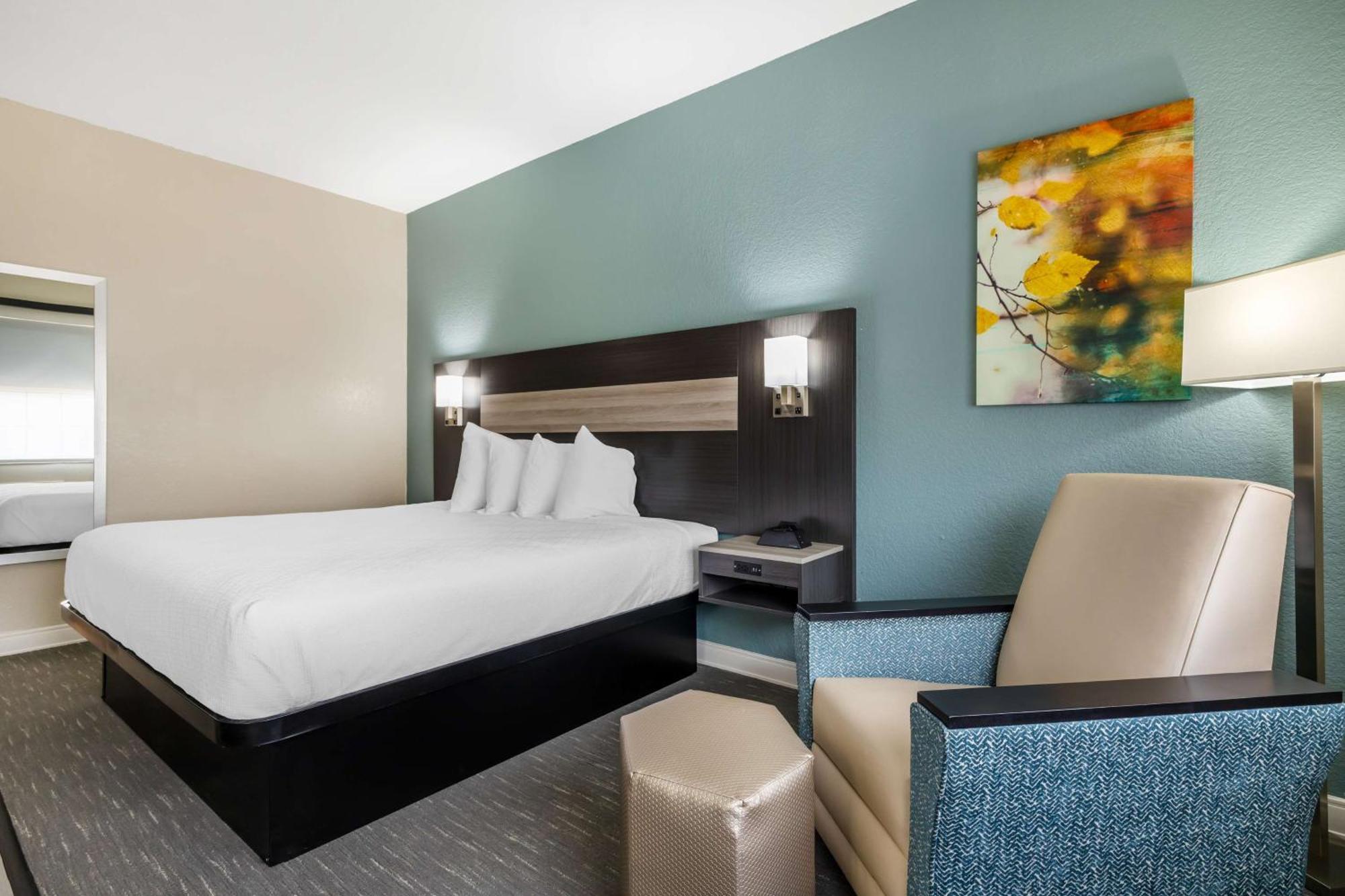 King Room with Bath Tub - Disability Access/Non-Smoking