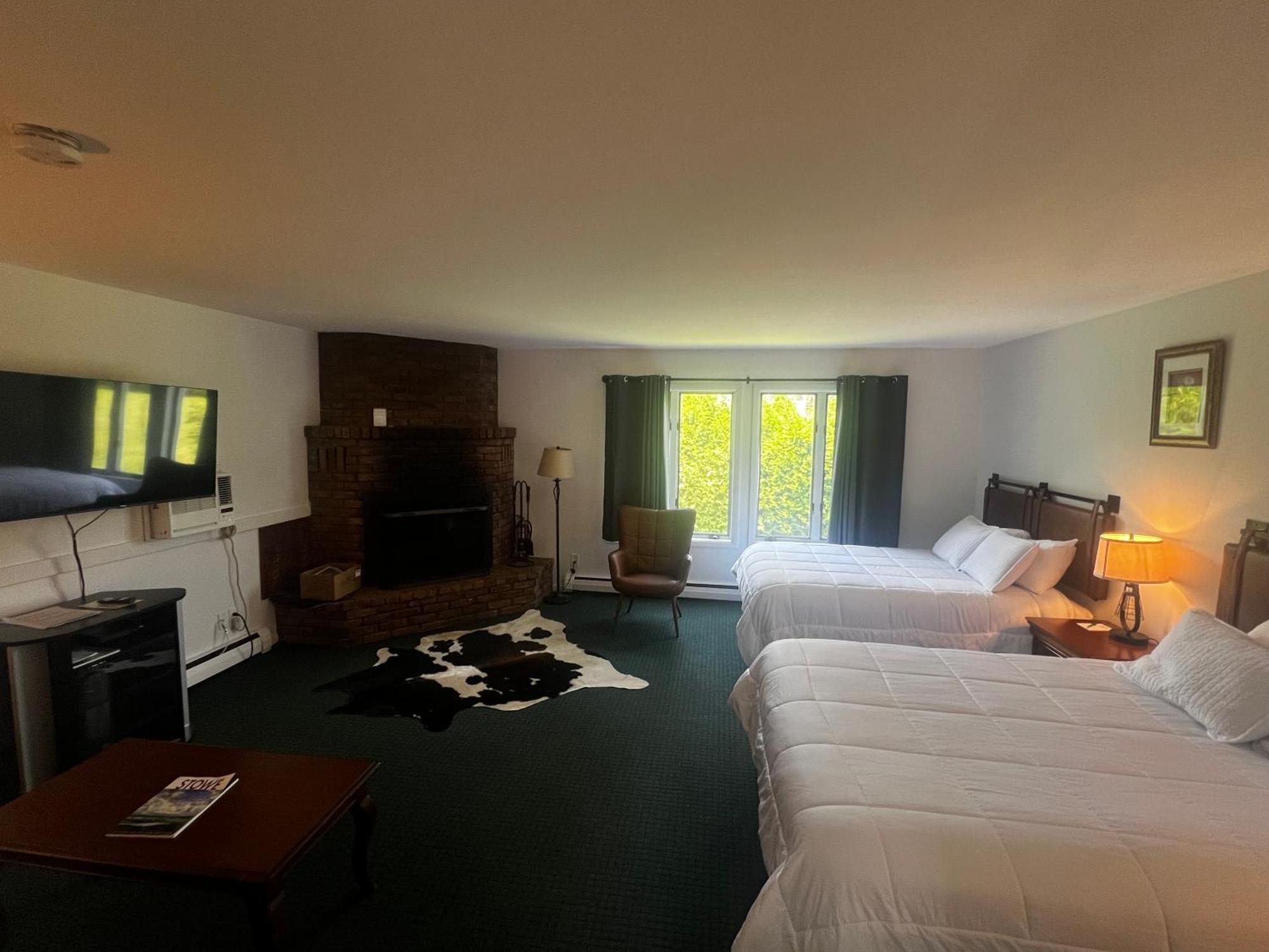 Deluxe Fireplace Efficiency Room,1710294359:JPEG