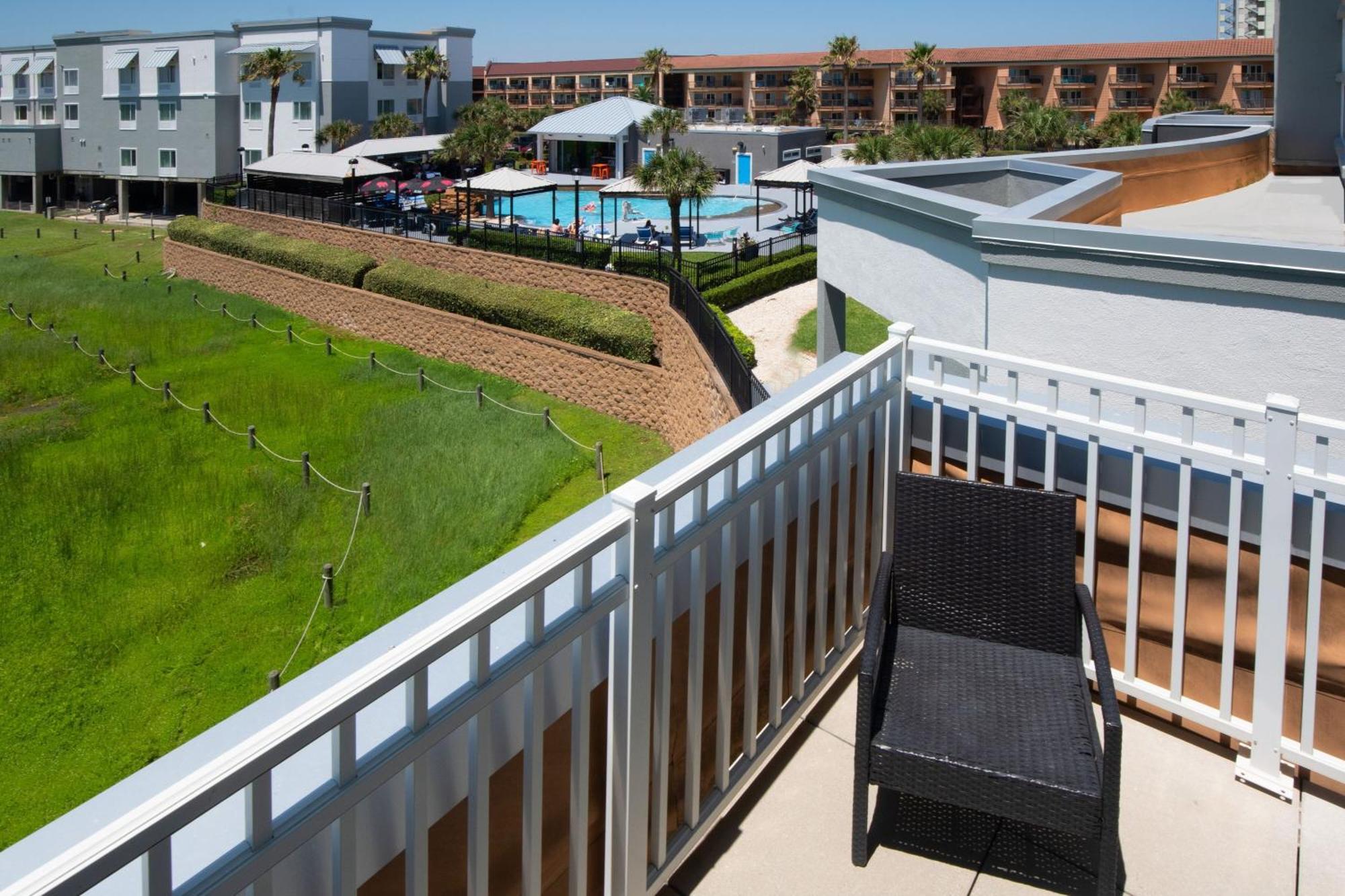 King Room with Pool View