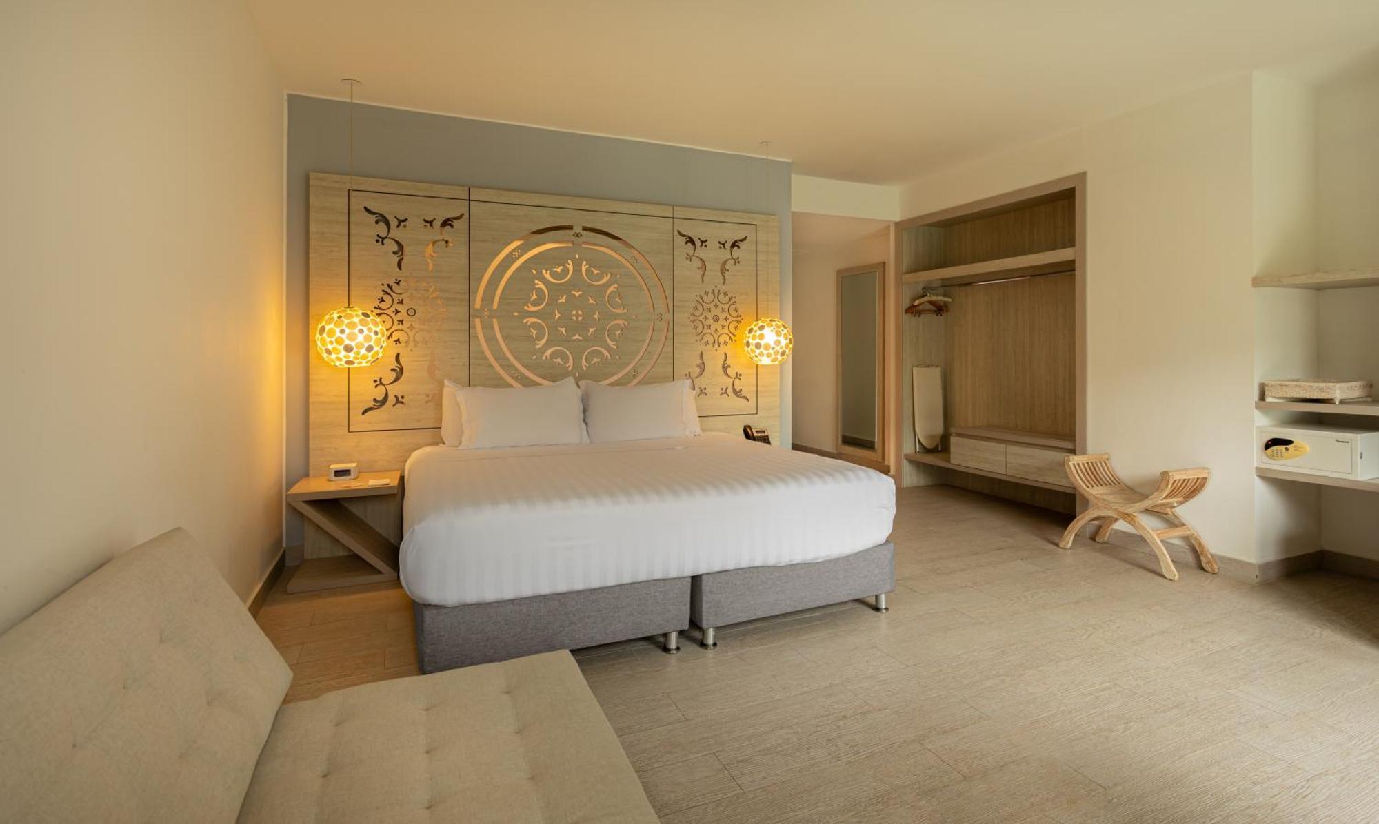 Superior King Room