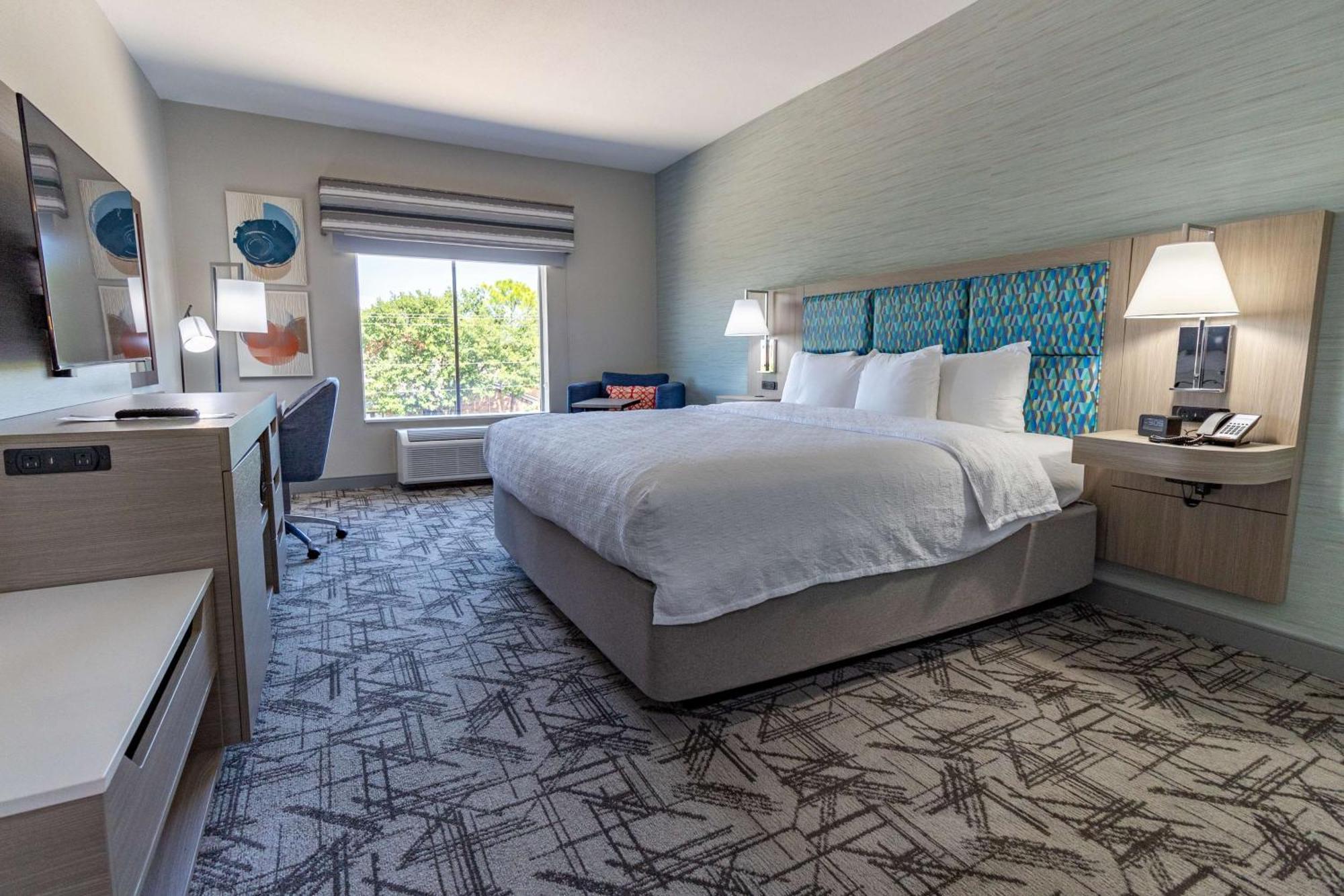 Premium King Room - Non-Smoking