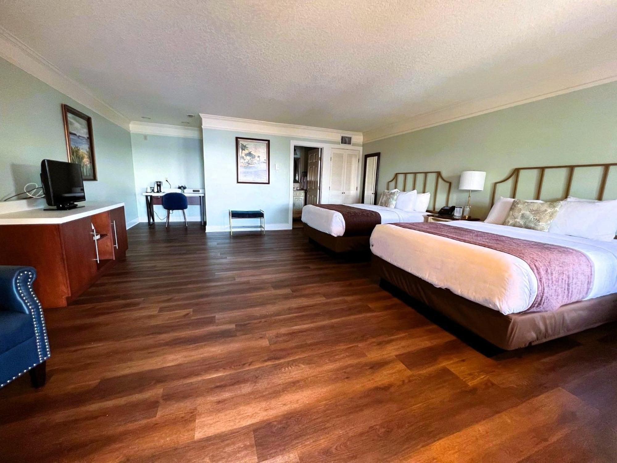 Superior Queen Room with Two Queen Beds,1608299110:JPEG