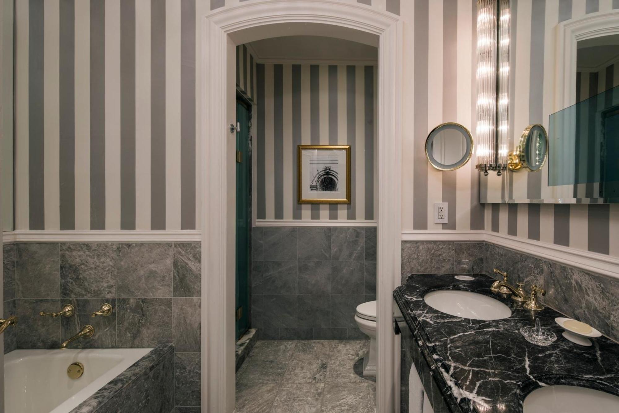 Deluxe King Room - Butler Service