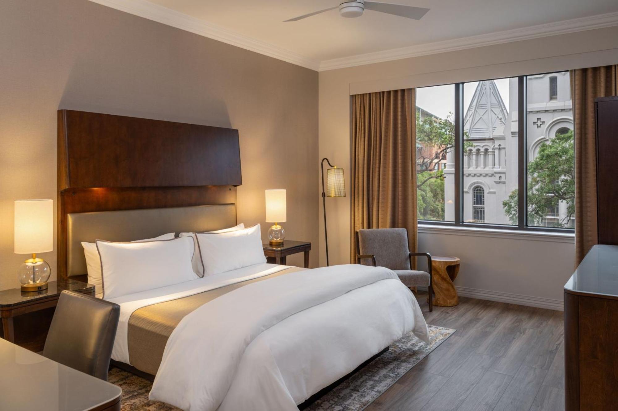 Traditional King, Guest room, King,1710615696:JPEG